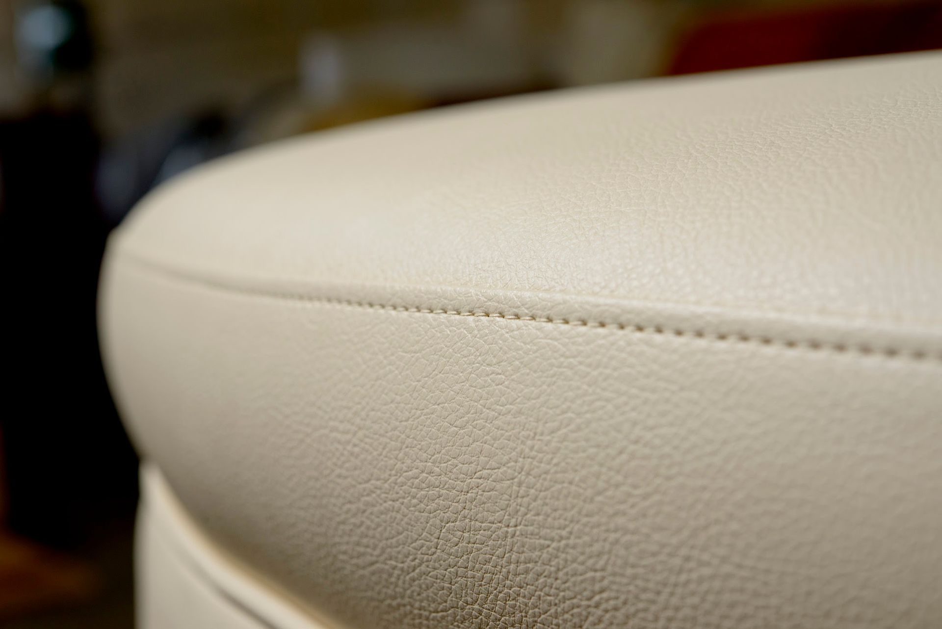 Borne Settee In Vinyl Cream Color 3