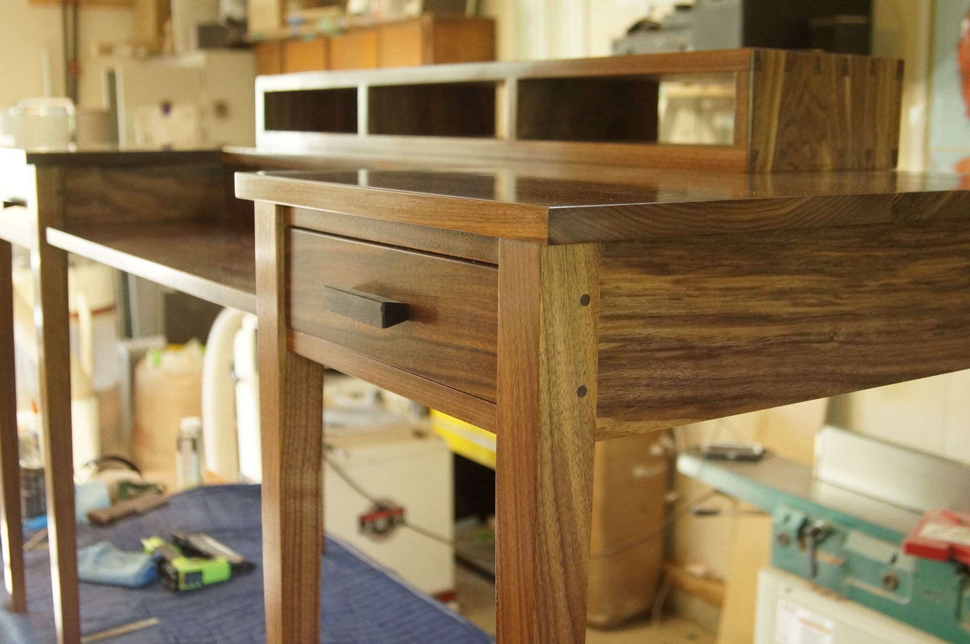 Computer Desk. 1