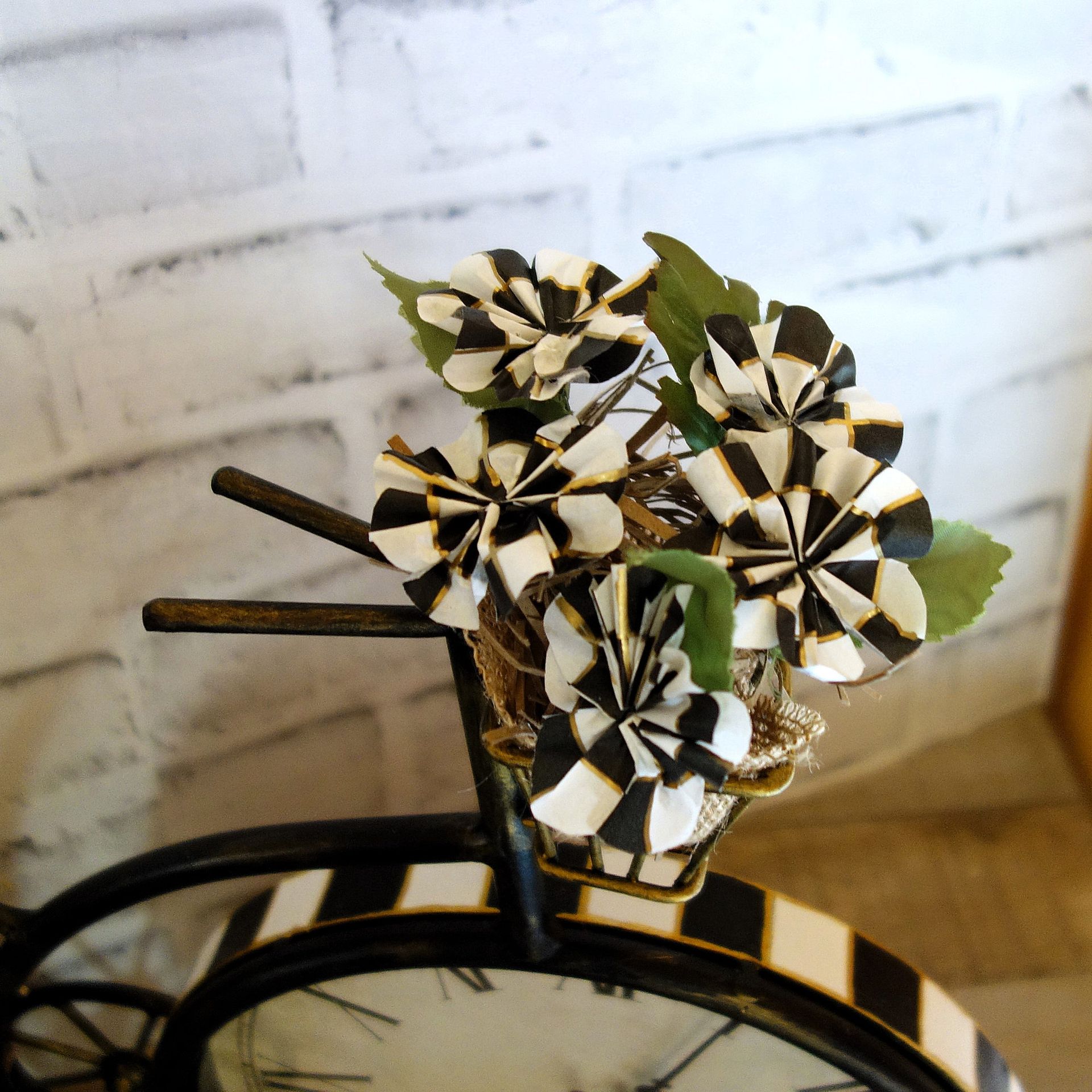 Courtly Clock Black And White Checked Large Mantle Clock Hand Painted Whimsy Decor 3 