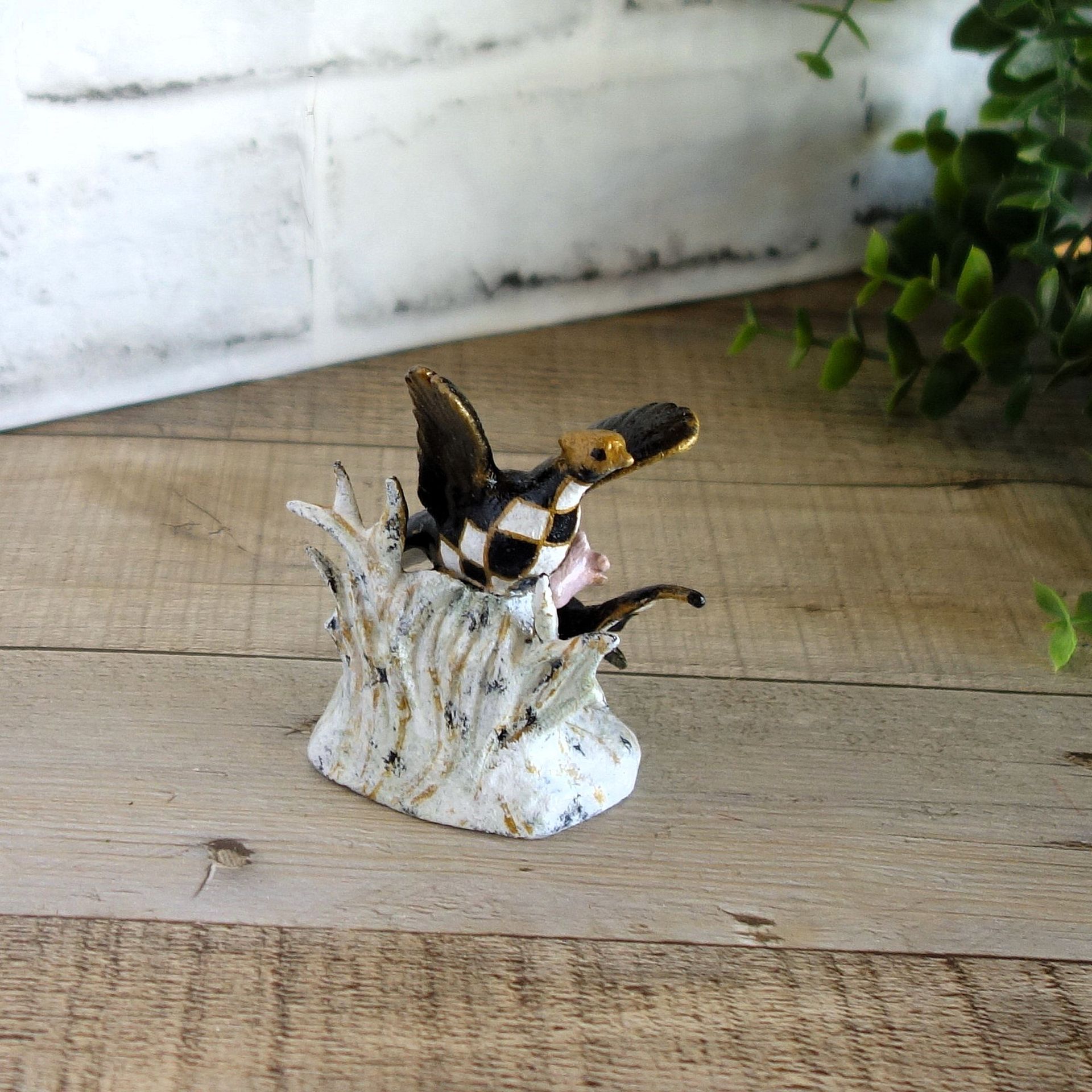 Elegant Check Pheasant Figurine Black And White Checks Decor 3 