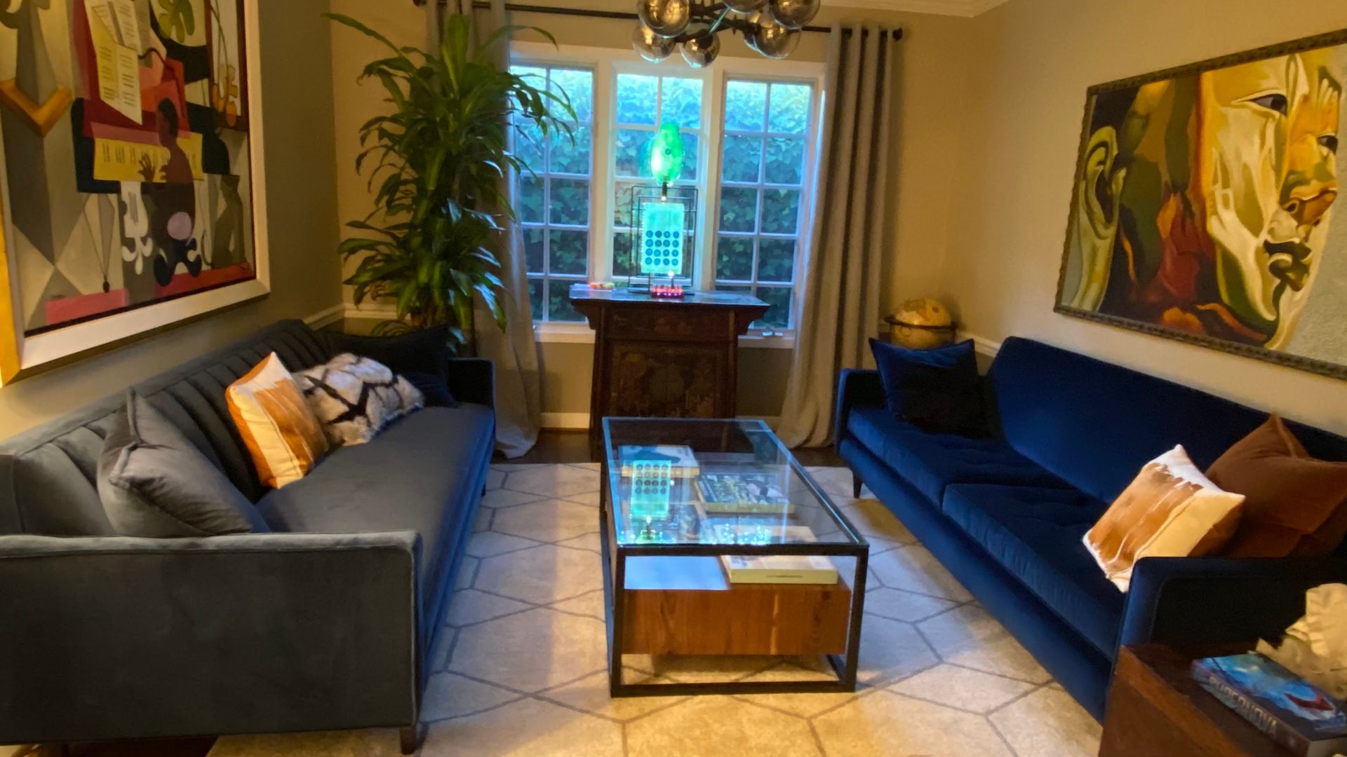 Floating Coffee Table In Metal Frame 4