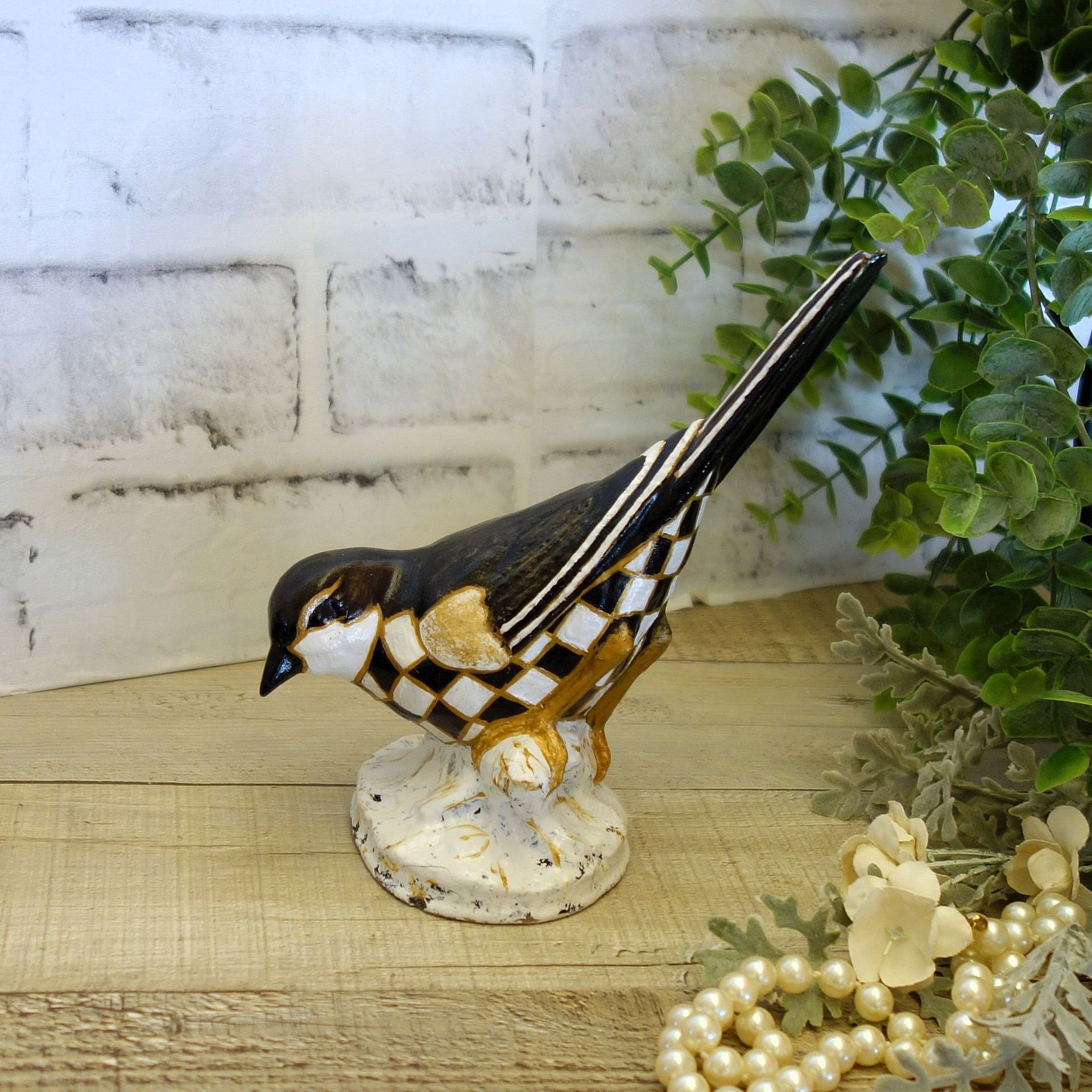Courtly Songbird Figurine Checked Bird Decor 6 