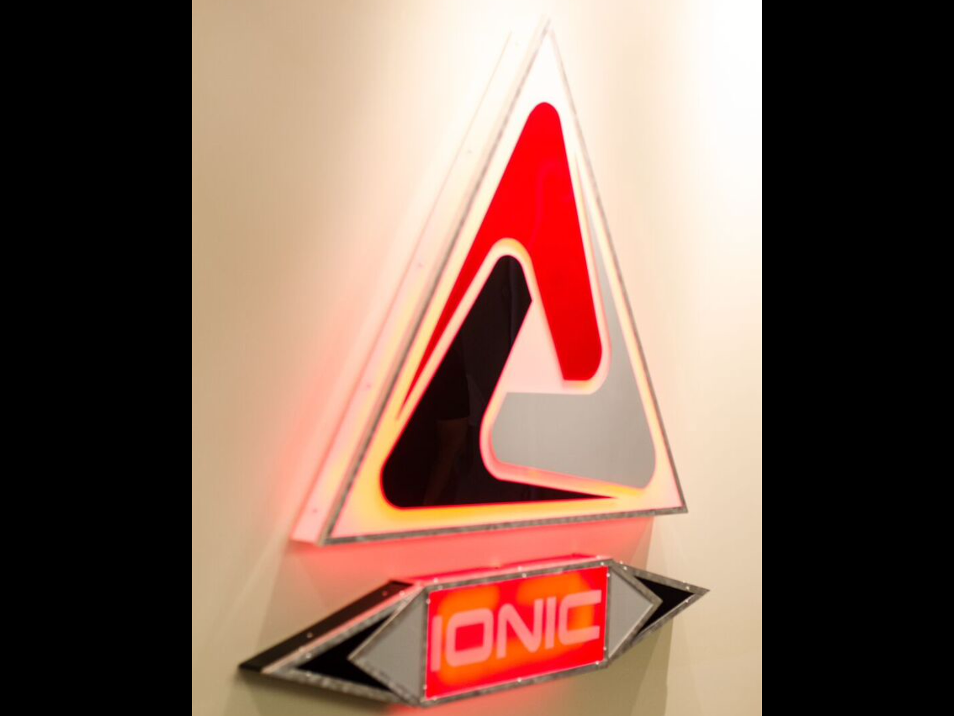 Custom Contemporary Sign Marketing Feature 2 