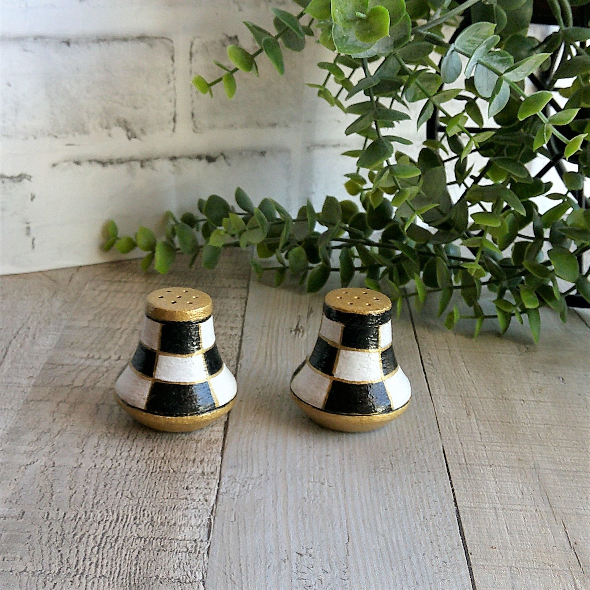 Elegant Checks Salt Pepper Shaker Checked Decor Buffalo Check Kitchen Decor 3 