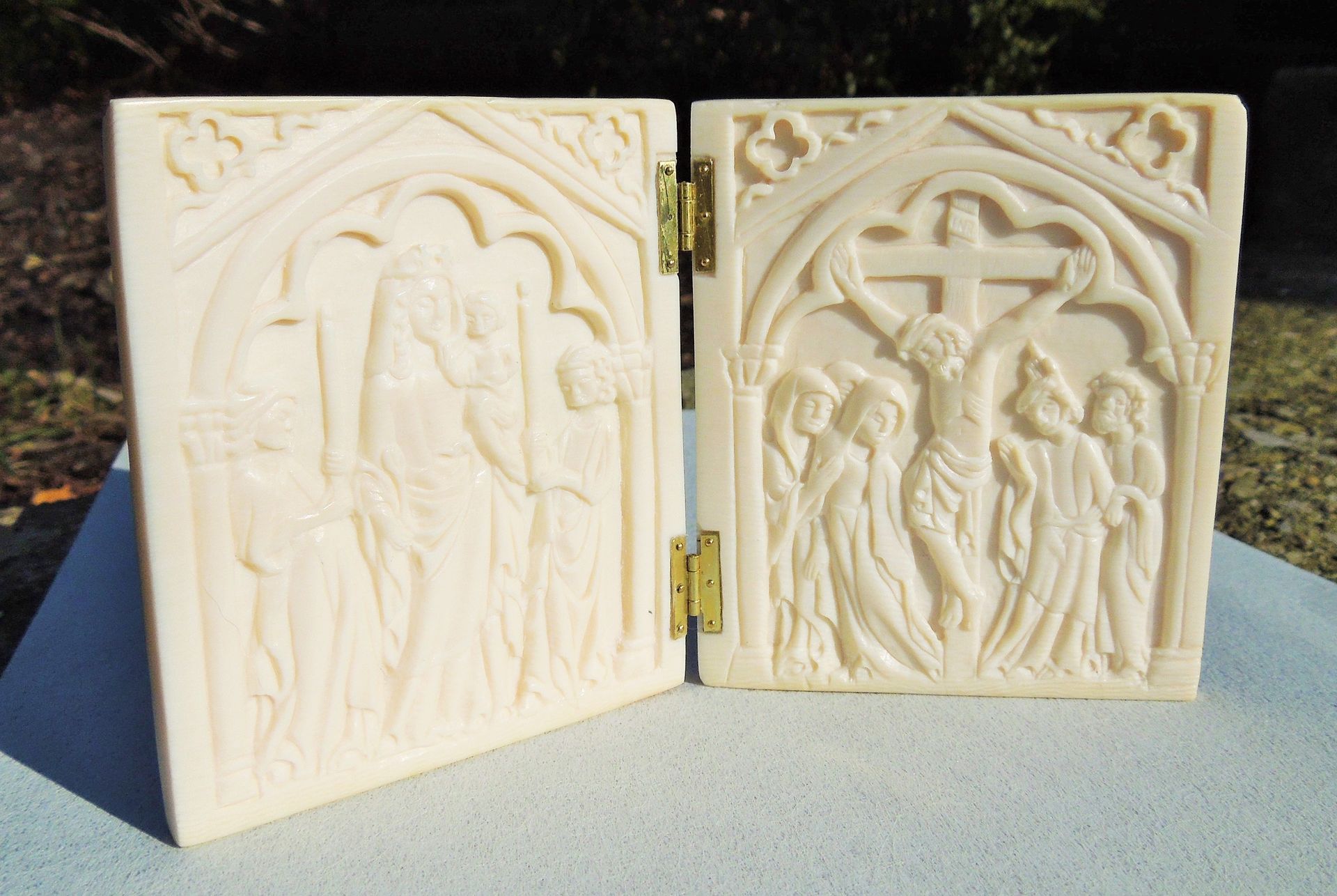 Jesus Christ And Virgin Mary Diptych, Medieval Style 5