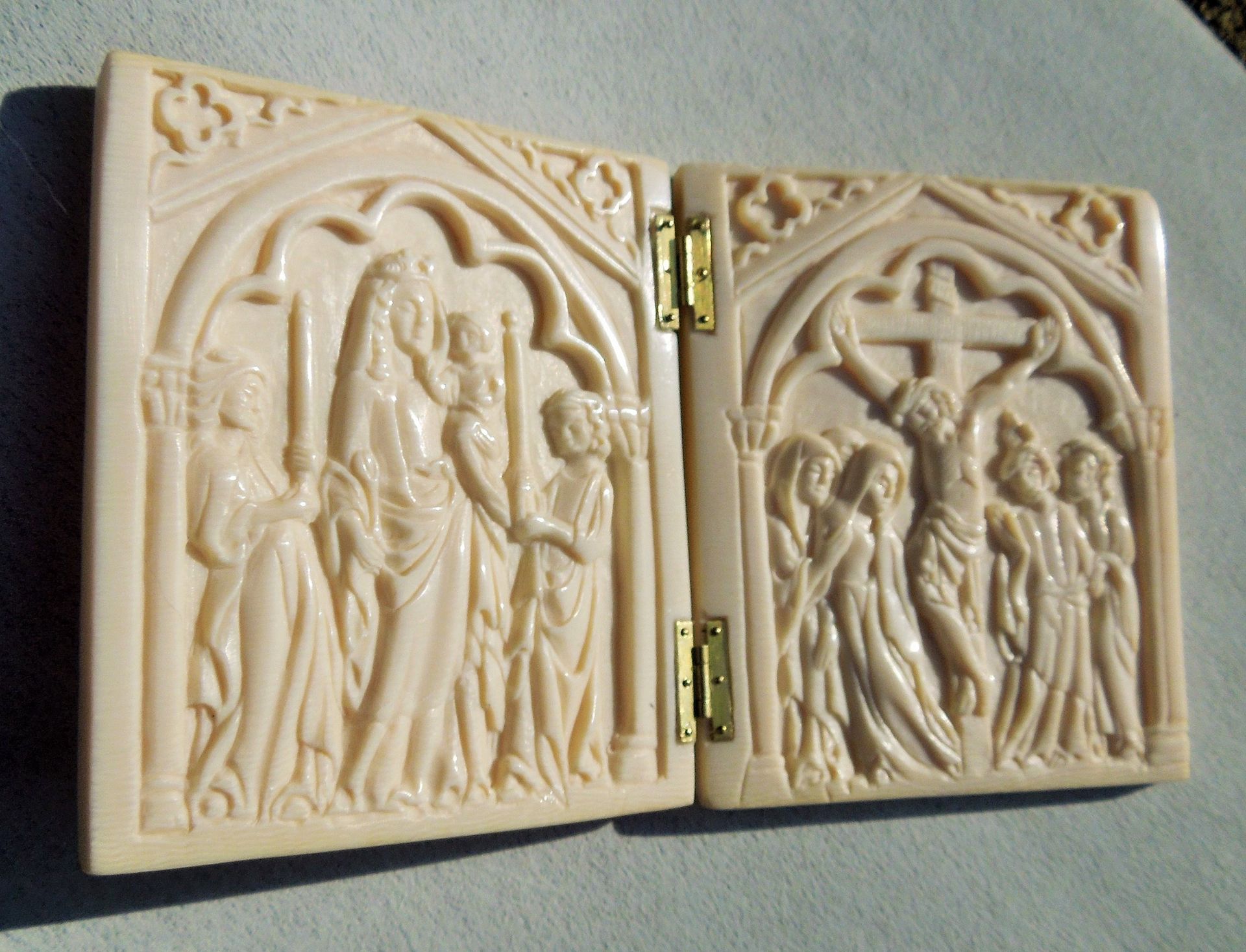 Jesus Christ And Virgin Mary Diptych, Medieval Style 12