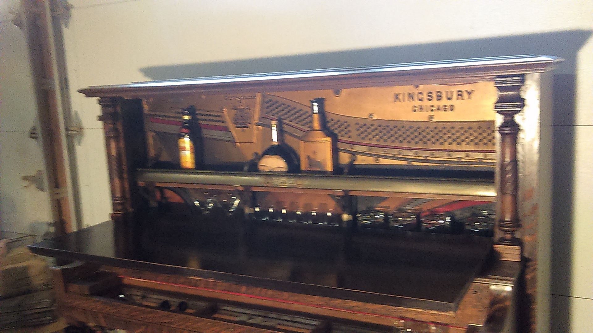 1910 Piano Bar / Liquor / Wine 2 