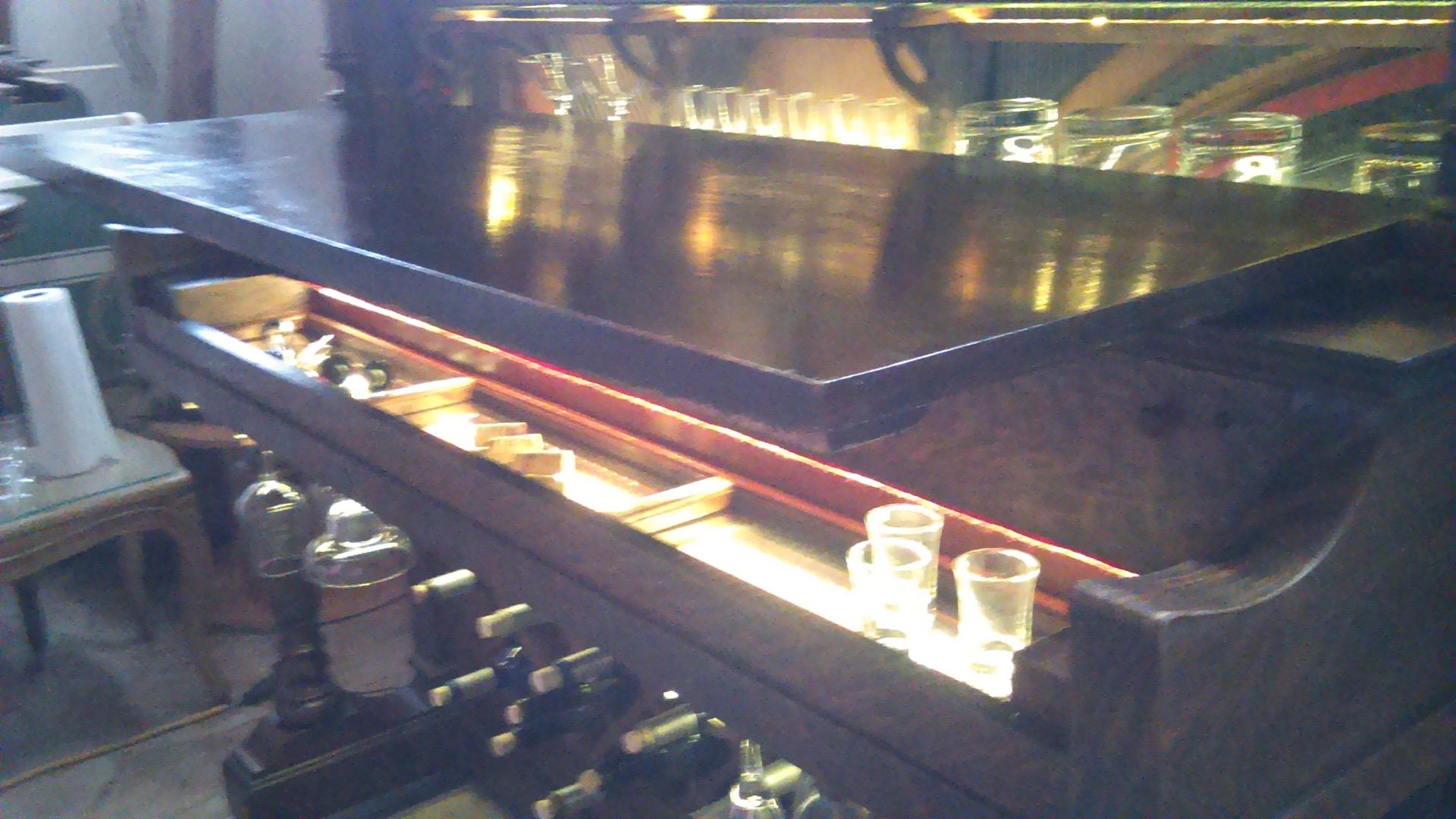 1910 Piano Bar / Liquor / Wine 3 