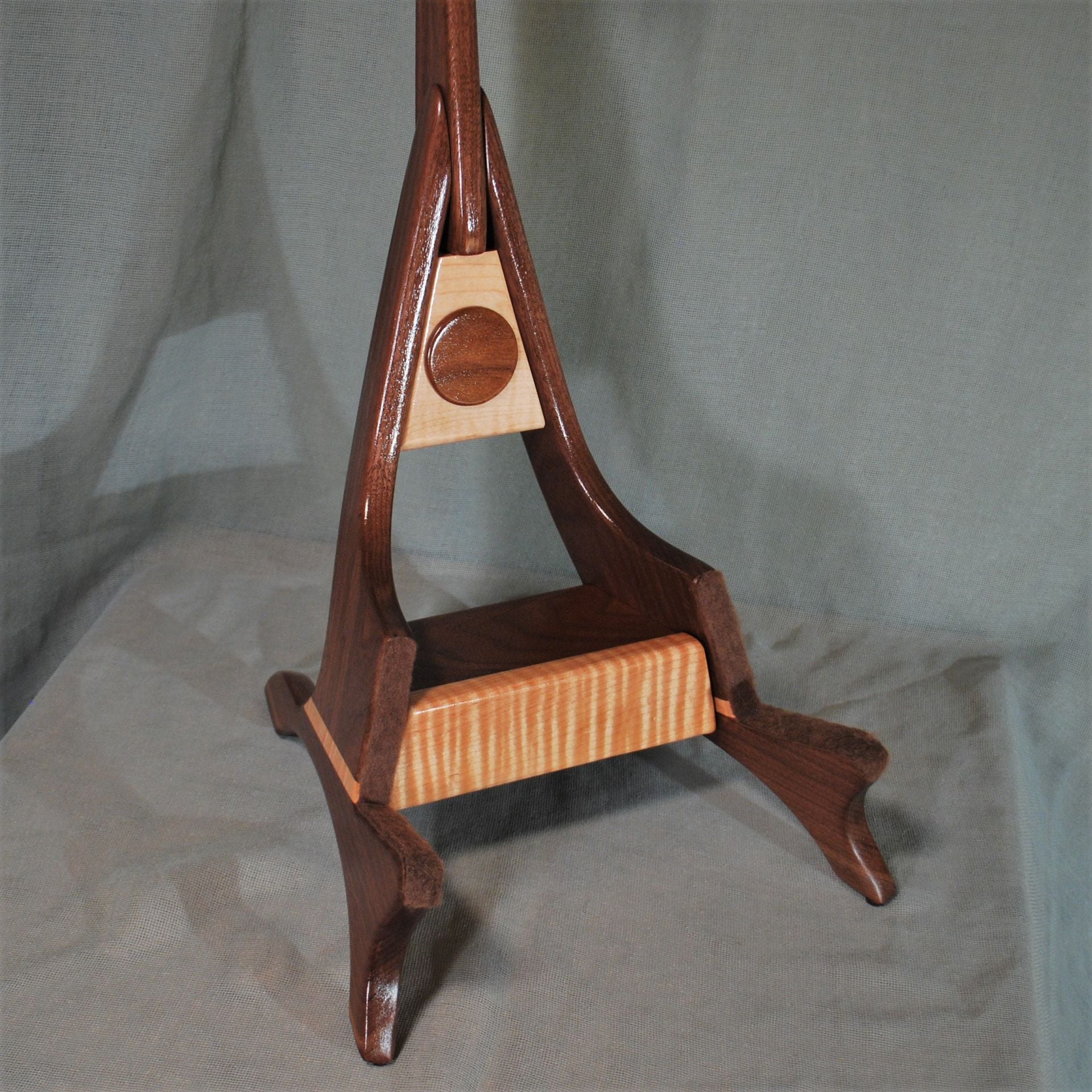 Model 1 Guitar Stand W/Drawer 5