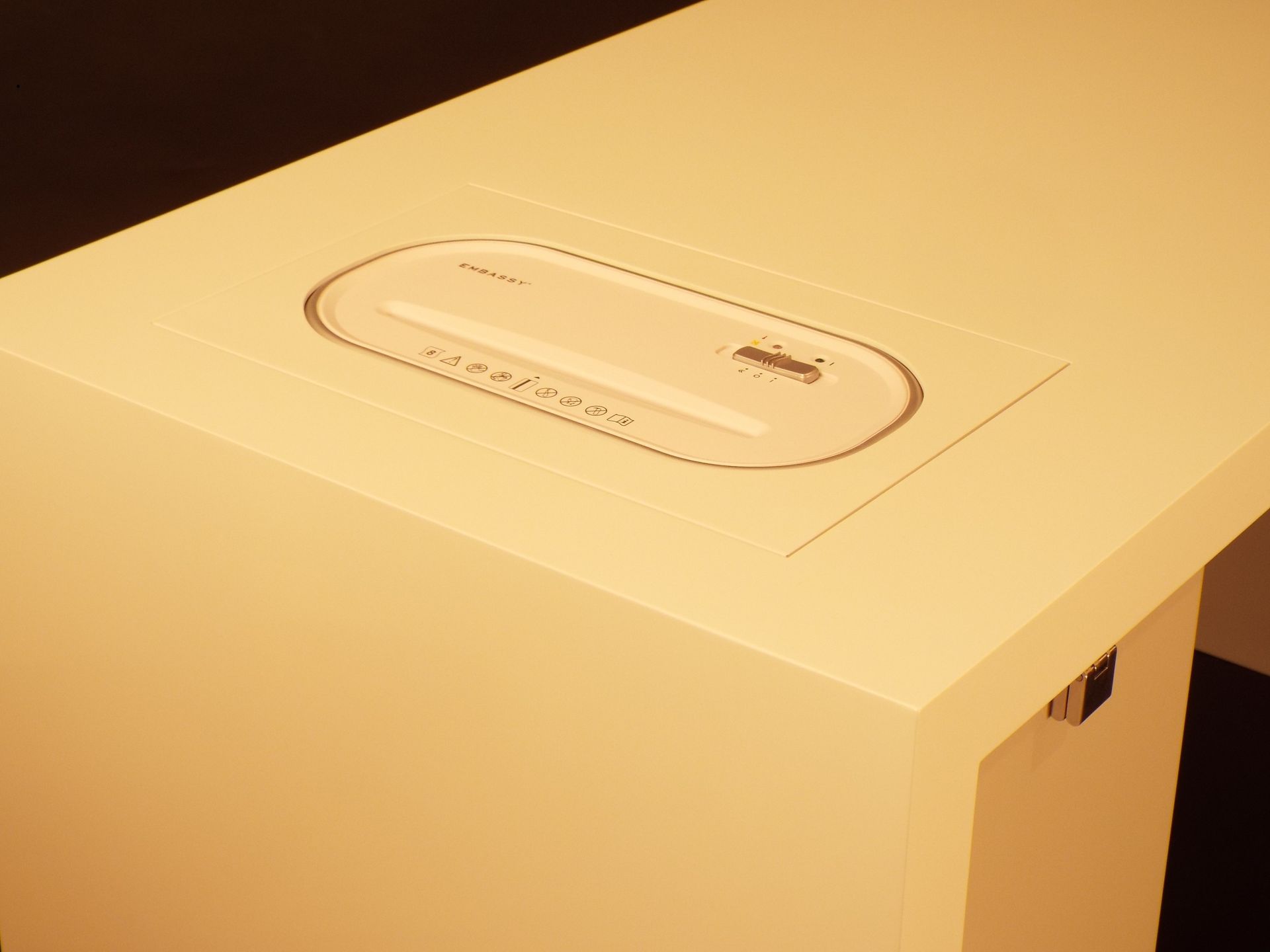 Gloss Lacquer Modern Desk 3