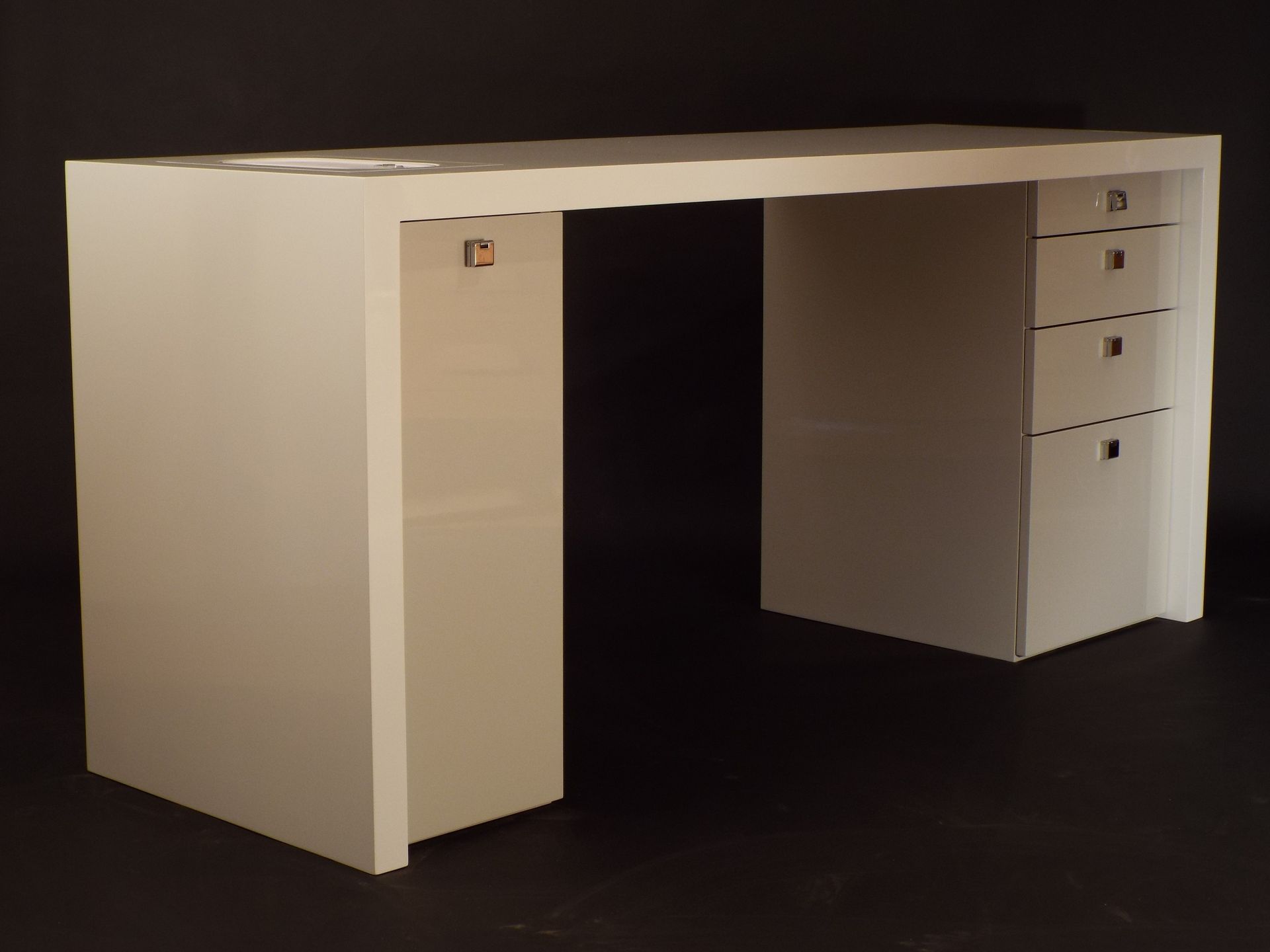 Gloss Lacquer Modern Desk 4