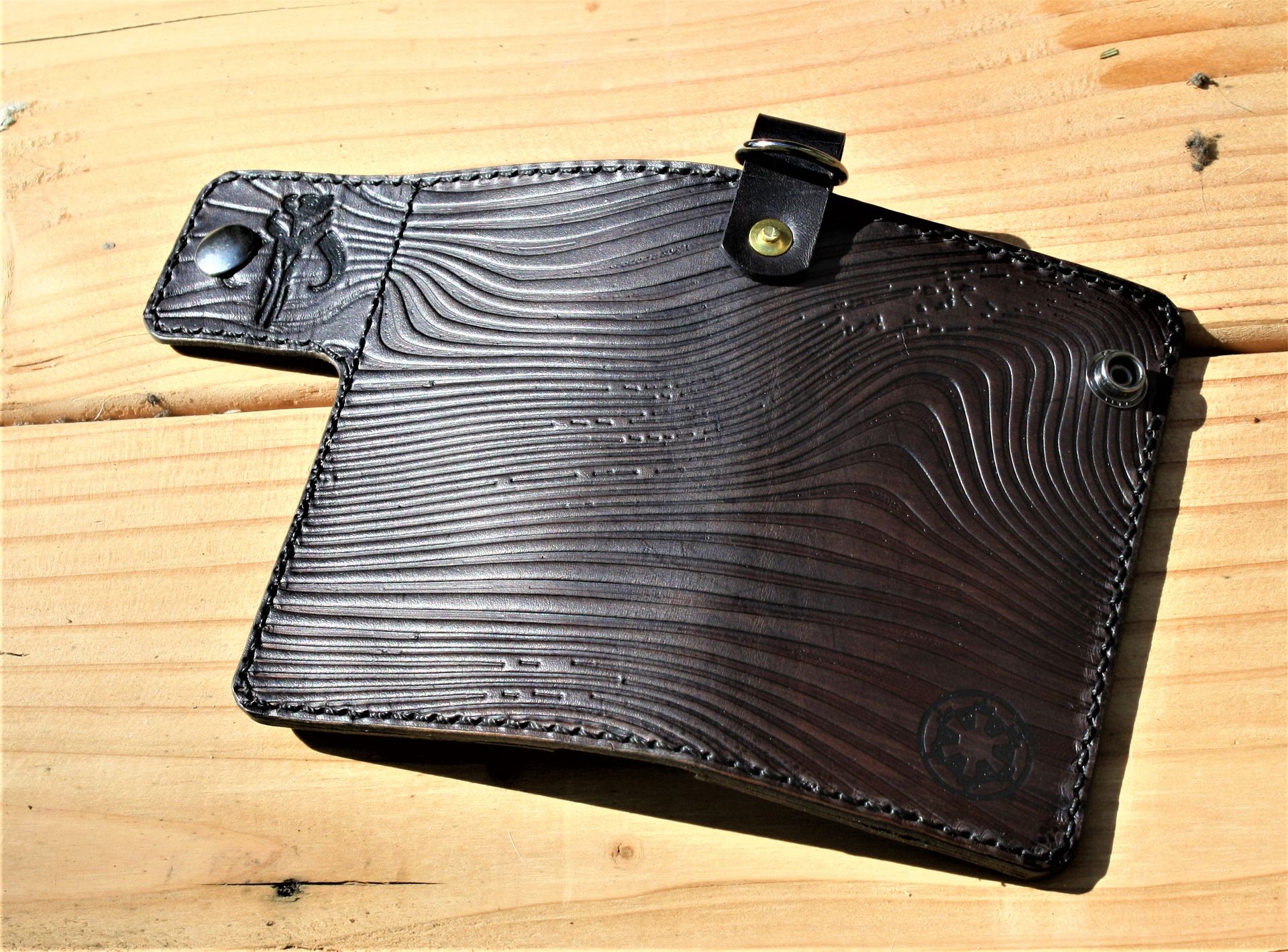Handmade Leather Biker Wallet Vegetable Tan The Mandalorian Beskar Steel Gray 3