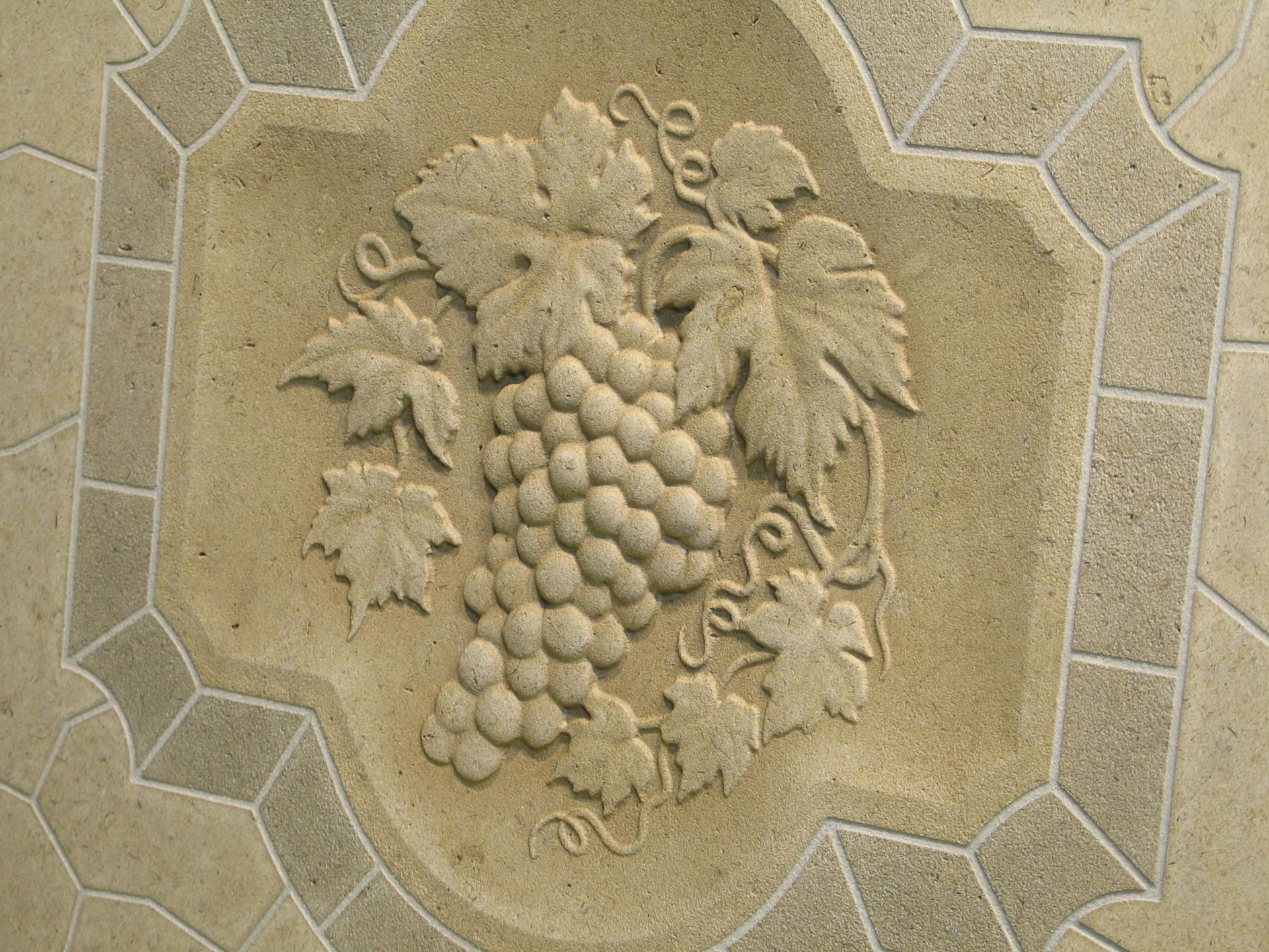 Limestone Classic Grape Relief Monolithic Mosaic Back Splash Decorative Tile Insert 3