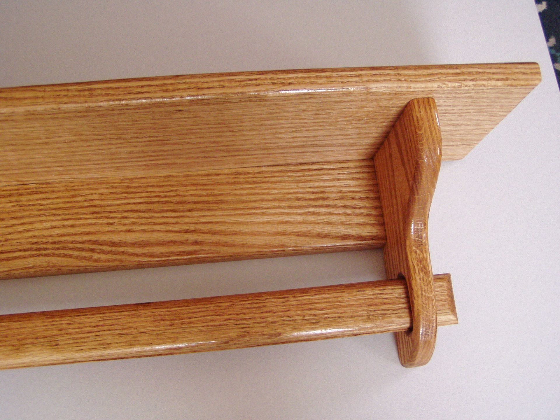 Quilt Hanger 48 Inch Oak Quilt Rack Wall Hanging Rack - Quilt Room Decor 6