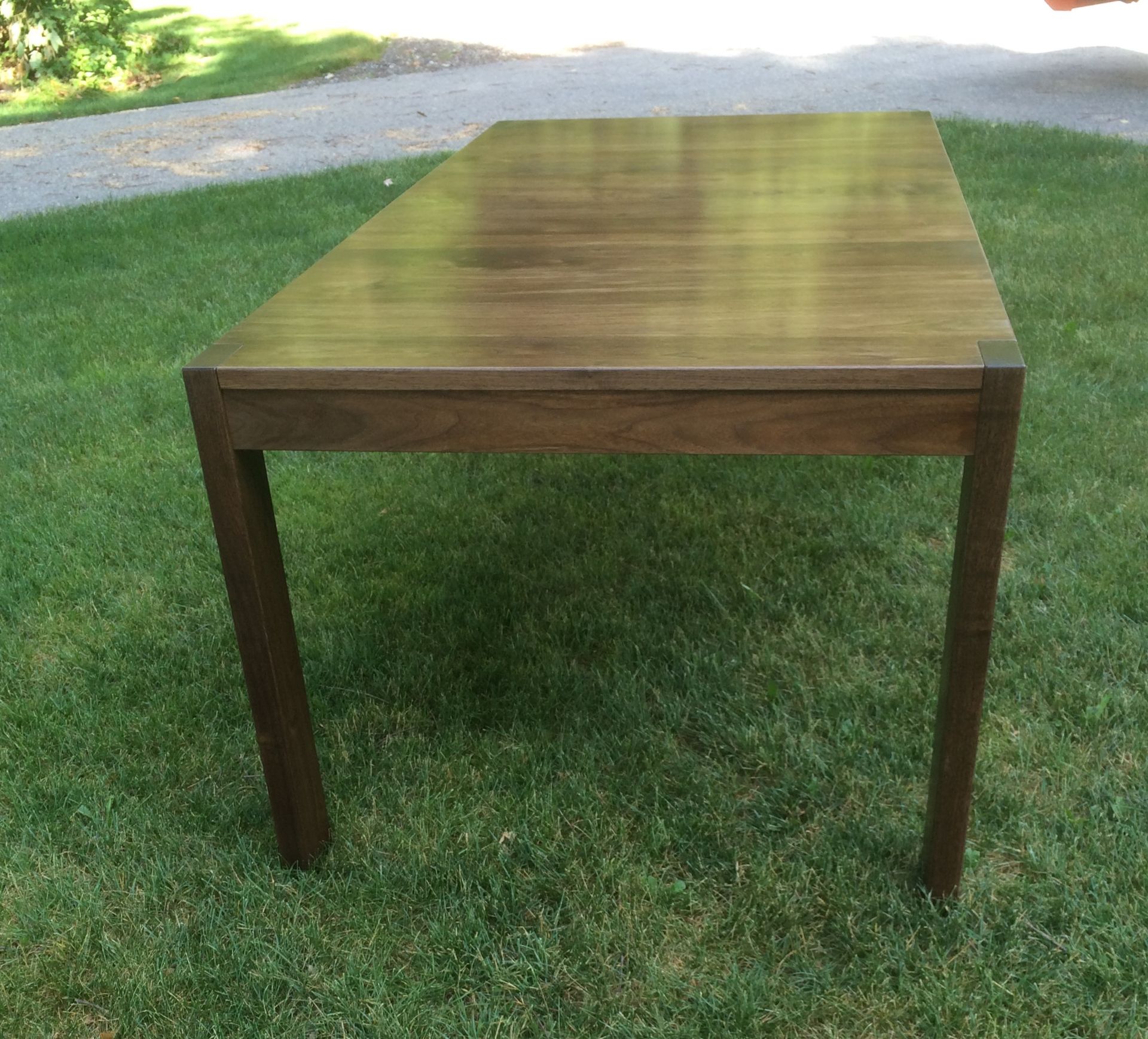 Walnut Dining Table With Through Legs 3