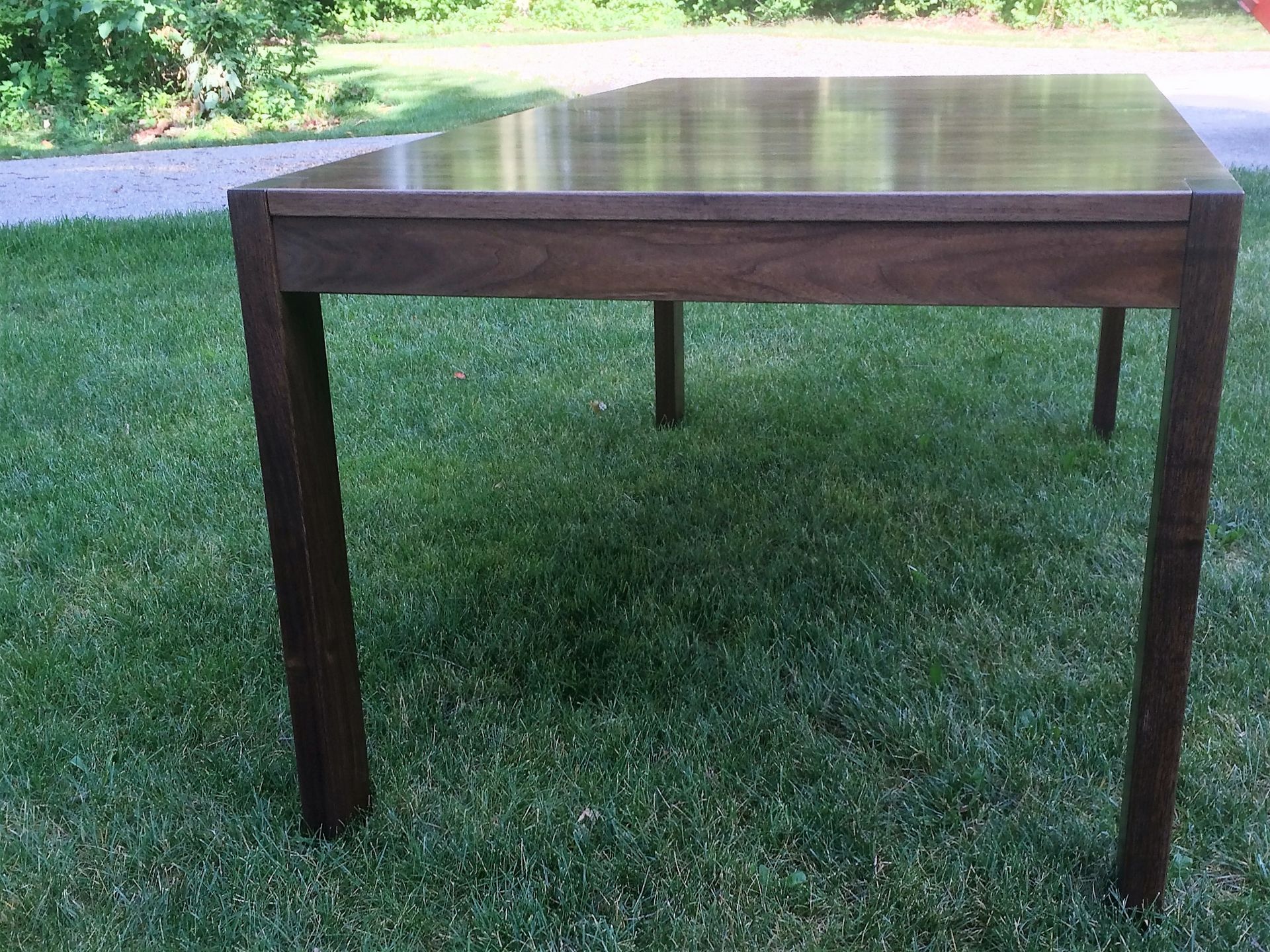 Walnut Dining Table With Through Legs 5