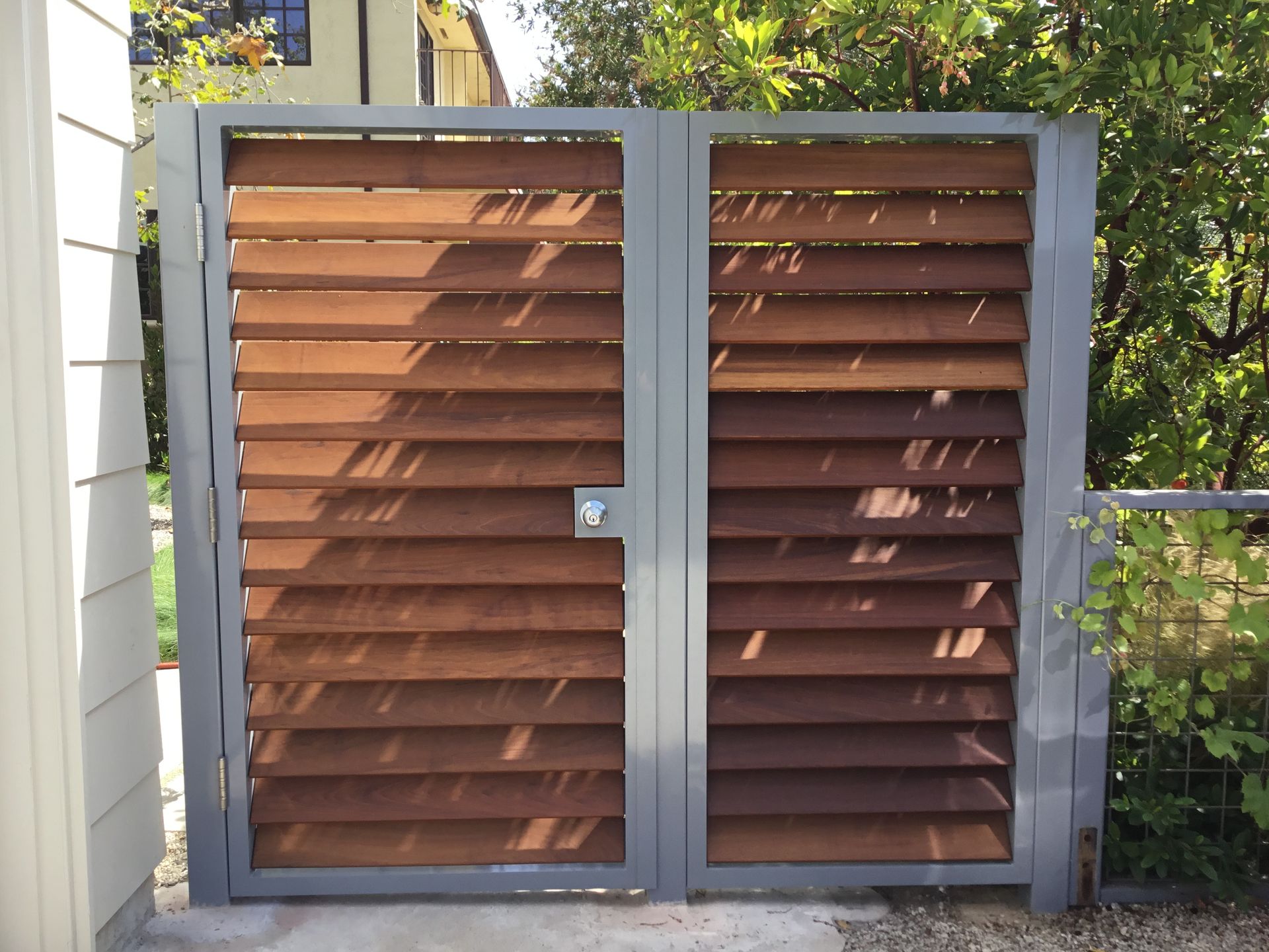 Aluminum + Ipe Modern Metal Gate 2