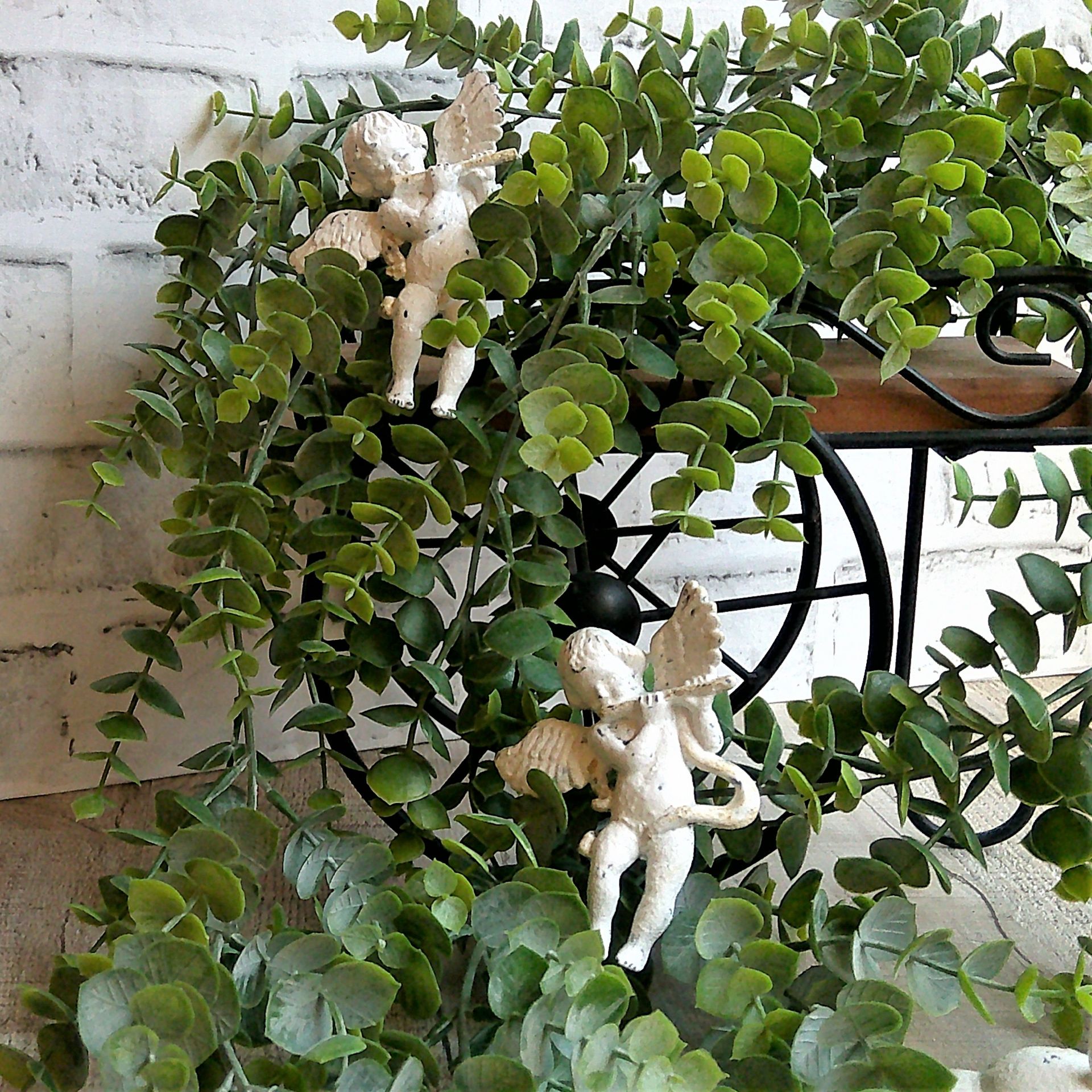 Hand Painted Chippy White Cherub Ornaments Set/2 Clip On Towel Curtain Decor 3 