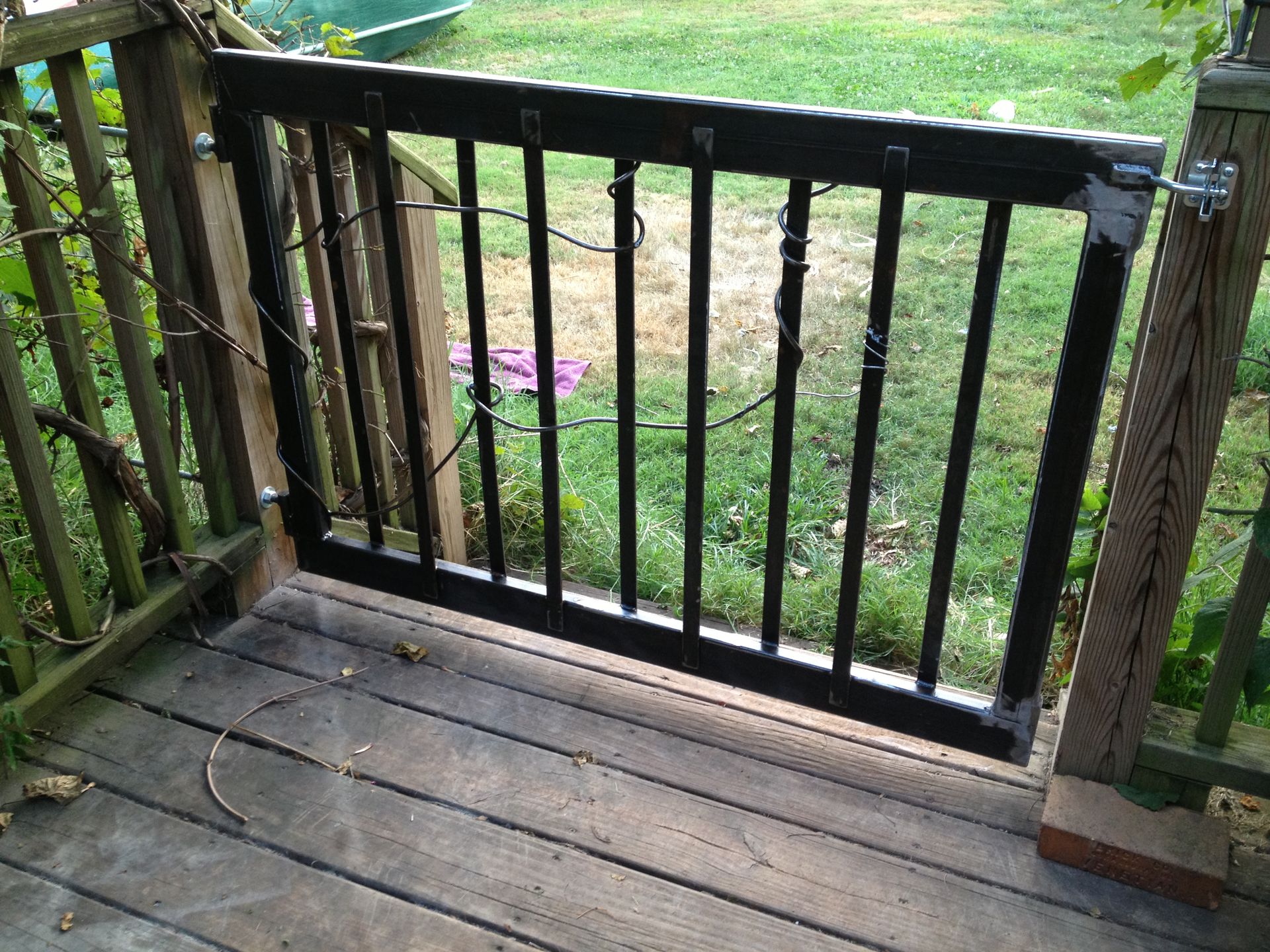 Custom Gate