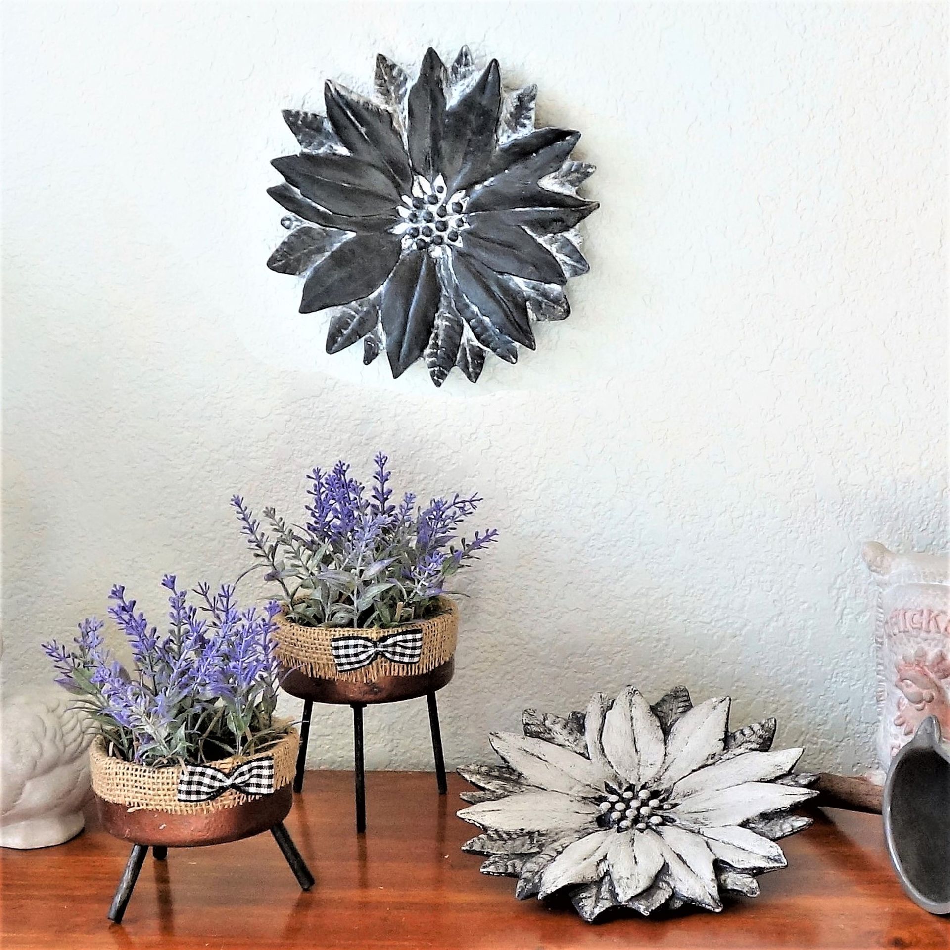Farmhouse Flower Plaques Black And White Set Of 2 4 