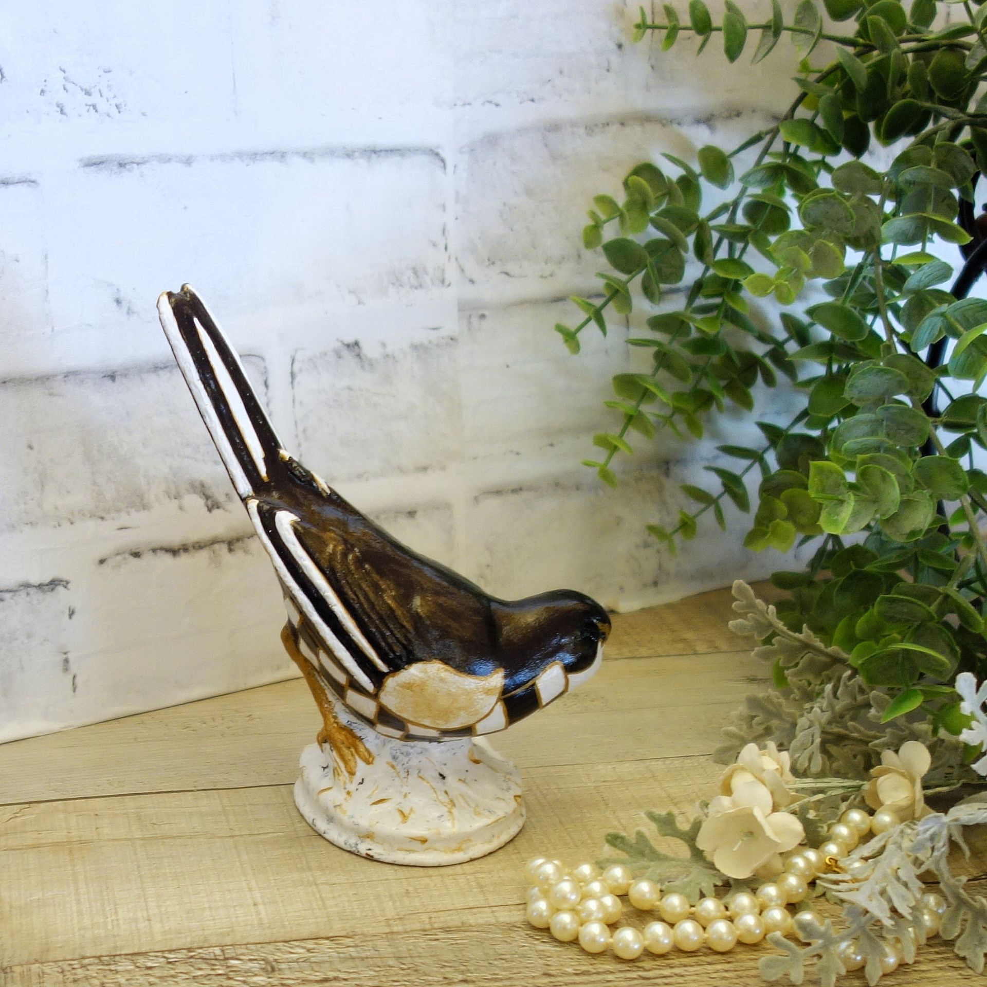 Courtly Songbird Figurine Checked Bird Decor 2 