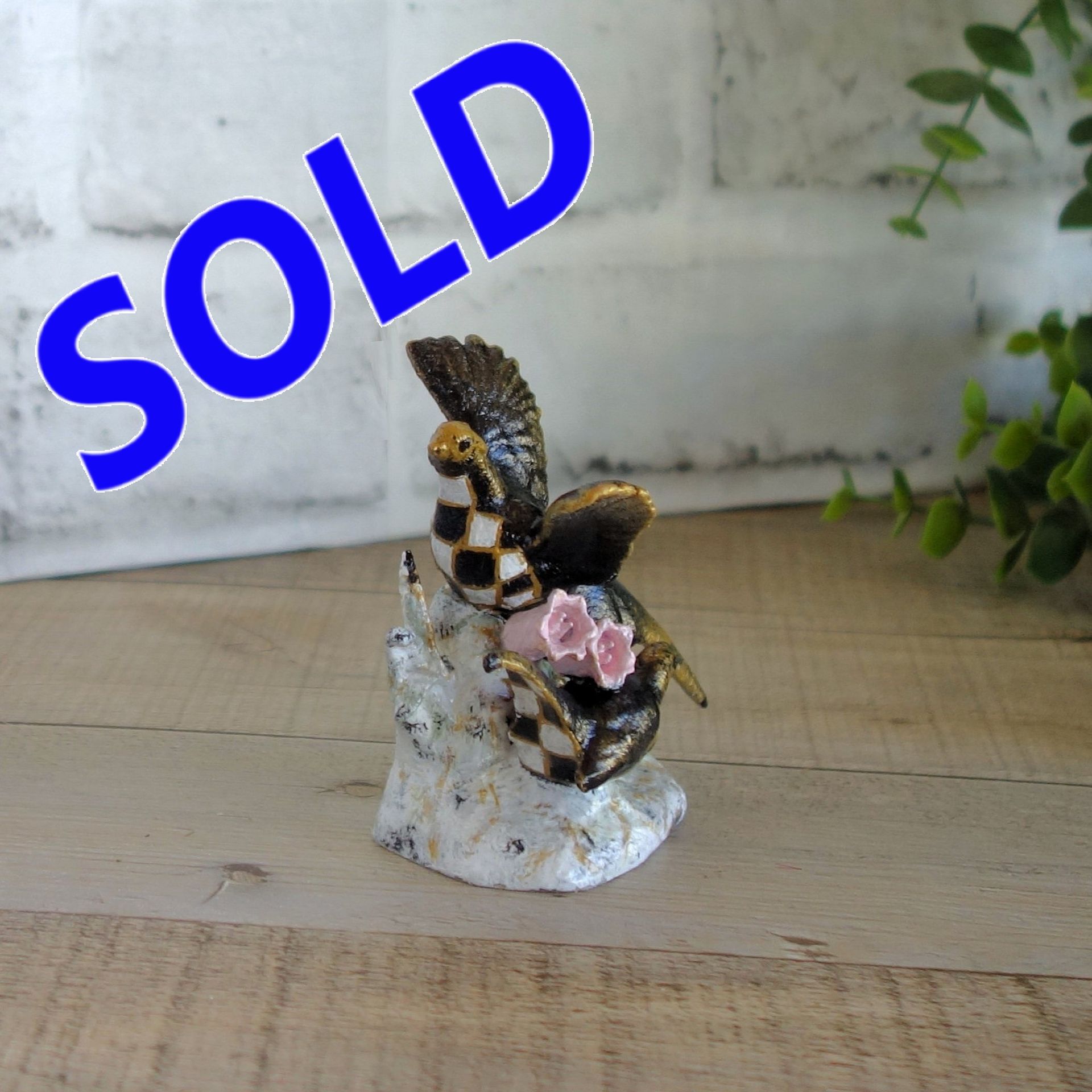 Elegant Check Pheasant Figurine Black And White Checks Decor 1 