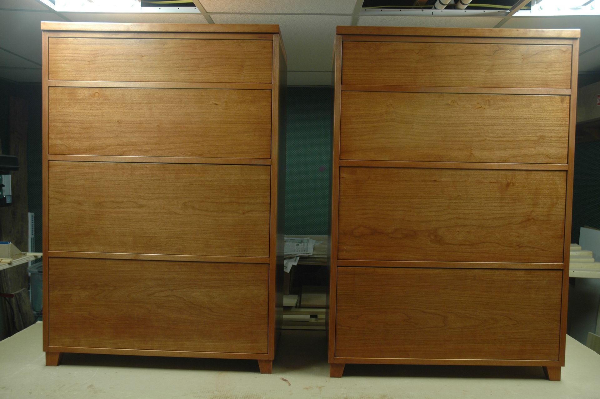 Cherry 4 Drawer Dressers 2