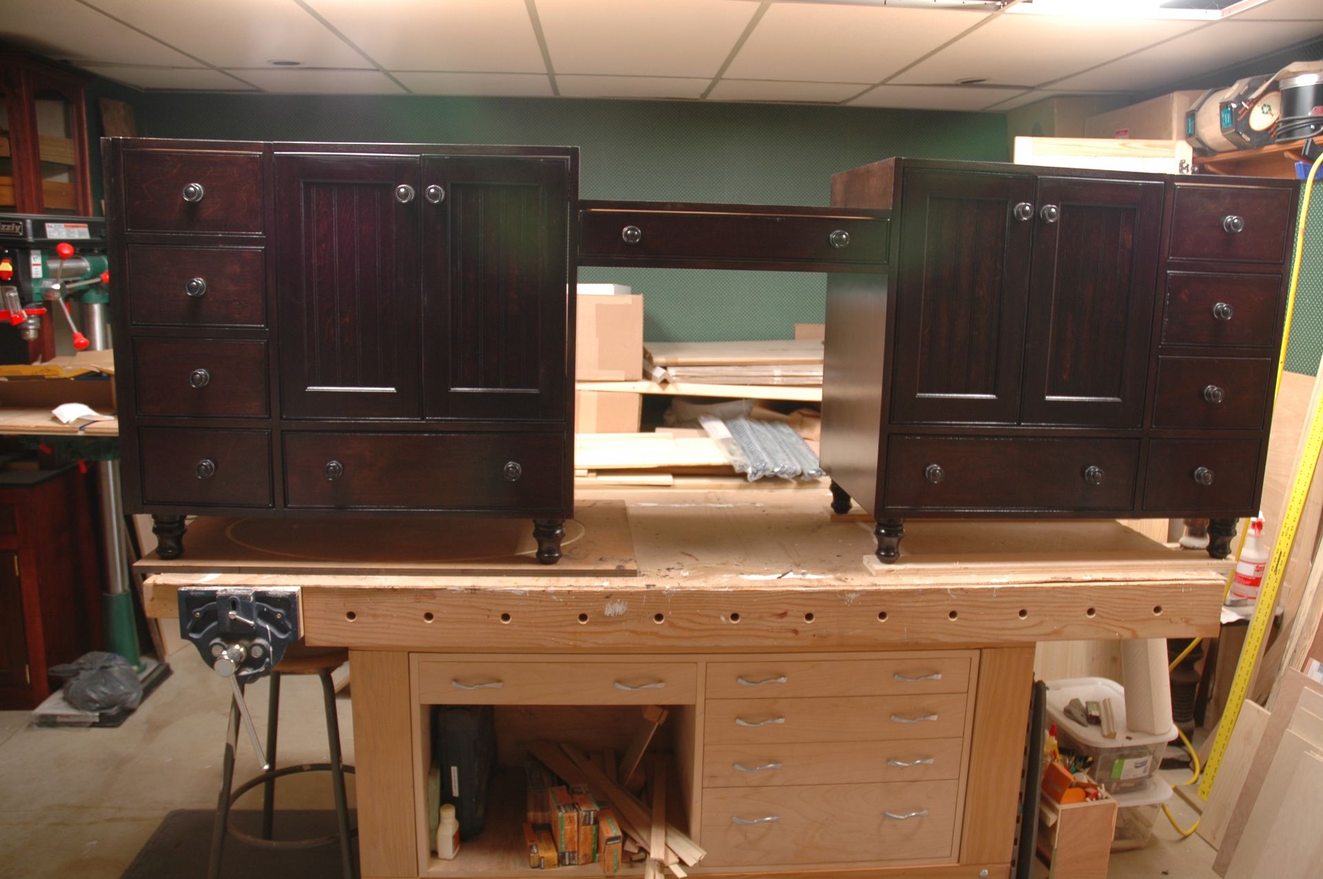 96" Double Vanity And Makeup Station 1