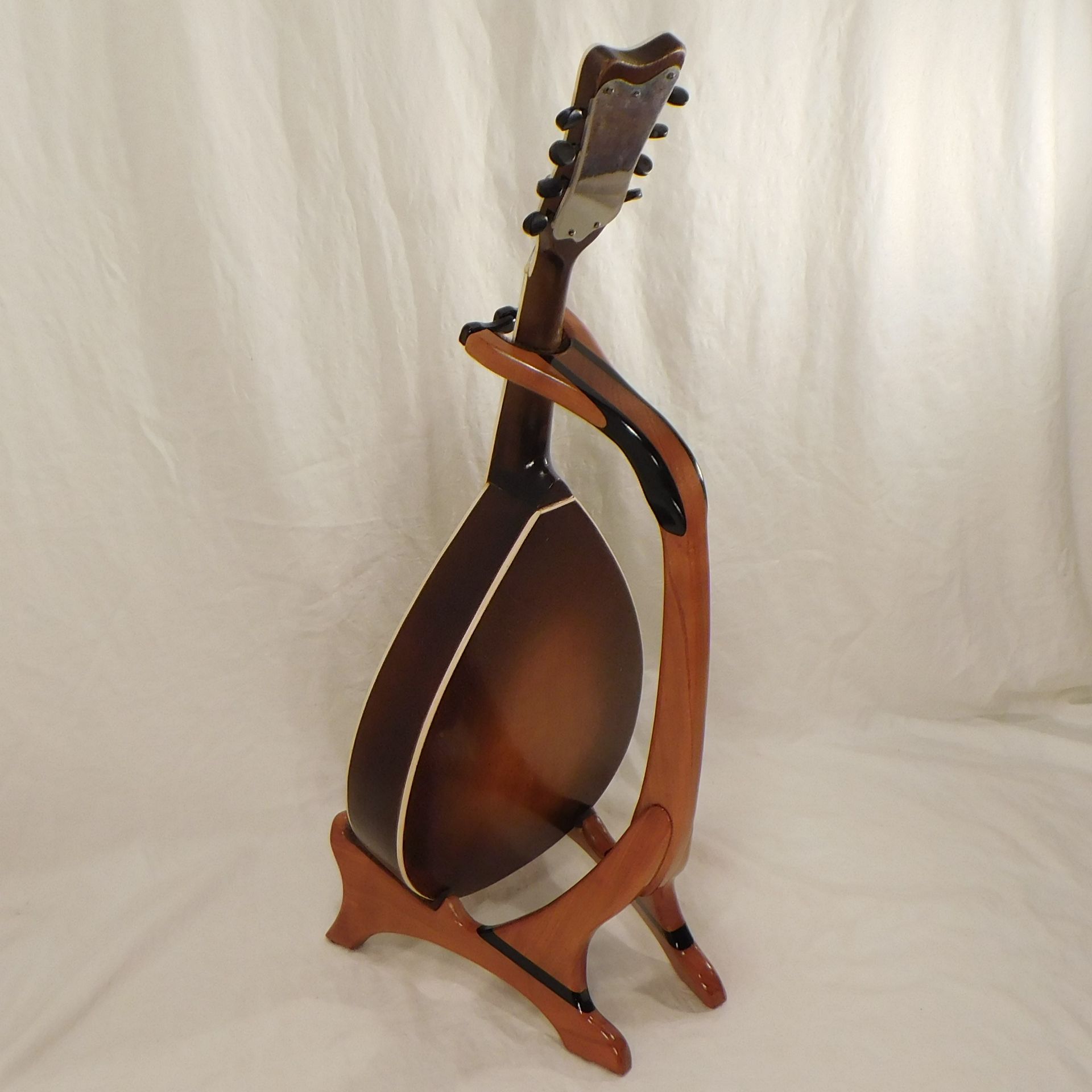 Mandolin Stand