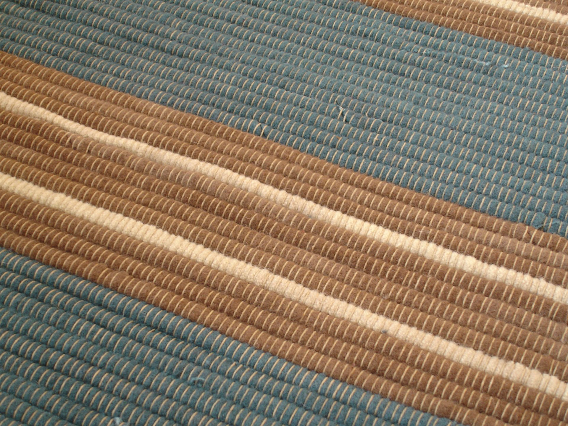 Earthy Brown Or Blue Brown Wool Rug 2 Ft X 4 Ft Hand-Woven 6 