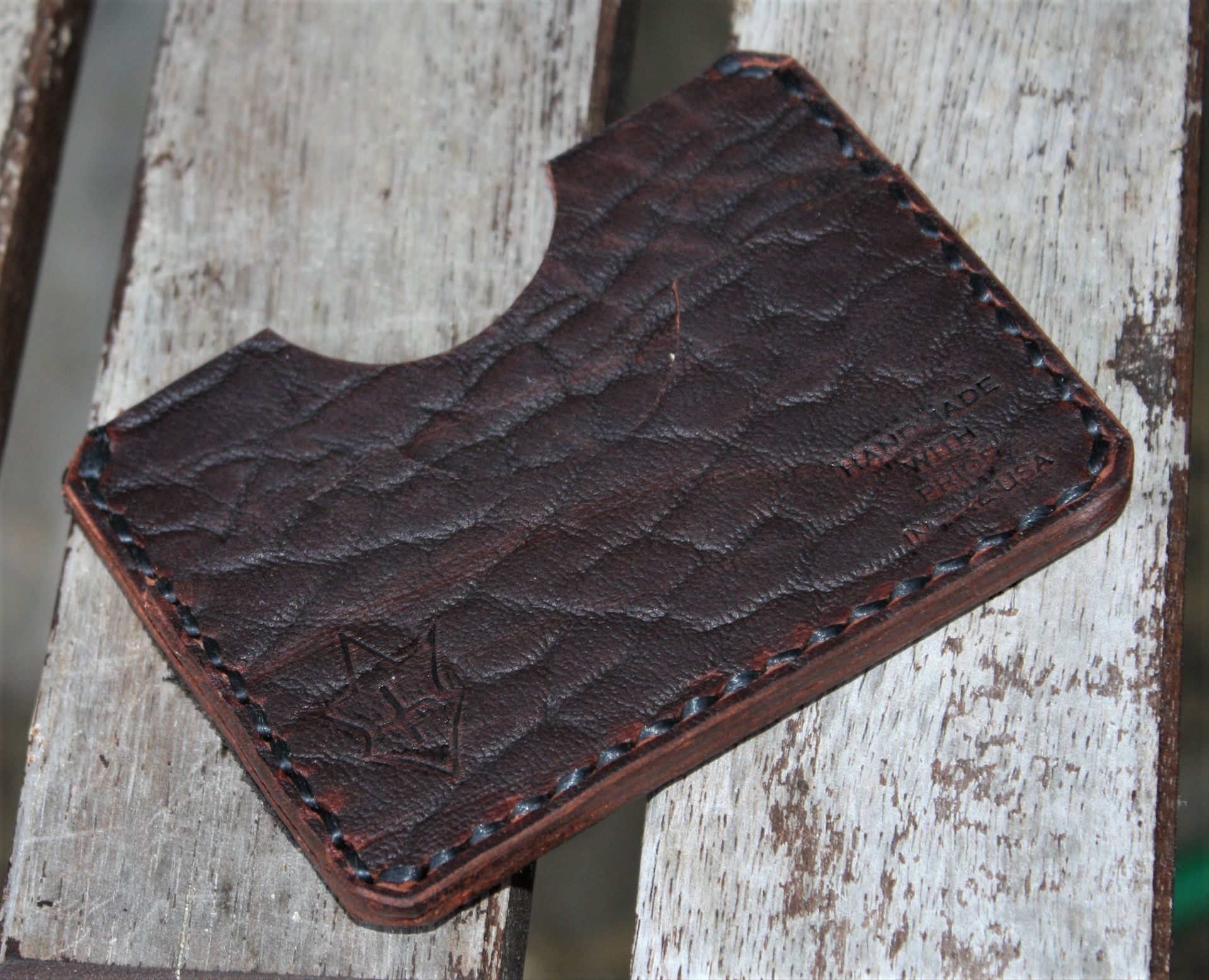 Handmade Leather Parvus Wallet Bison Ol'red Folklore W/ Money Band 4