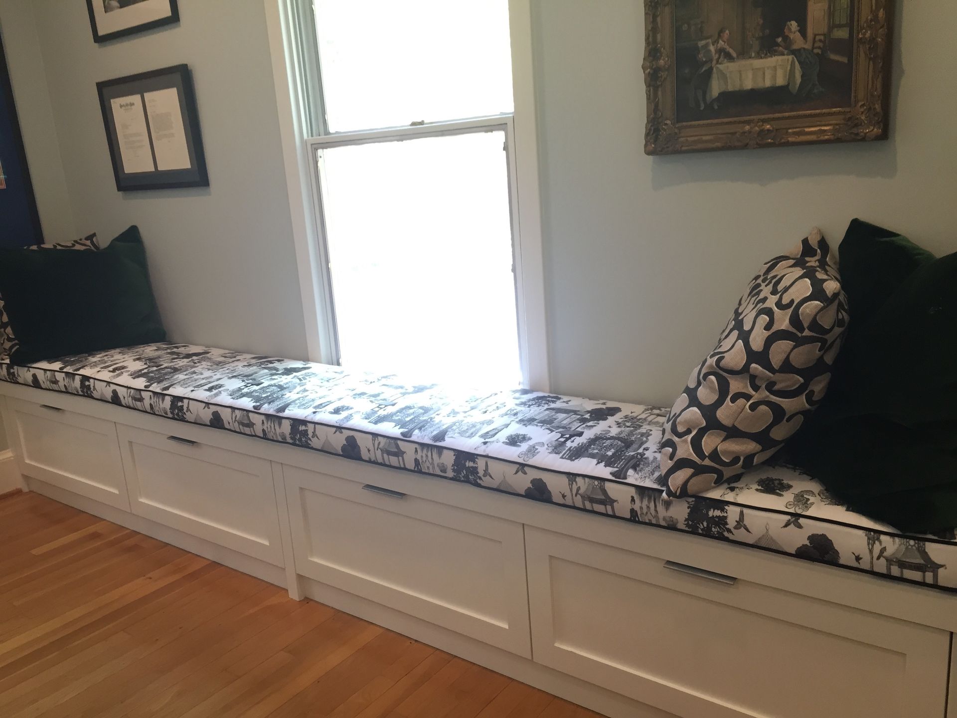 Built-In Bench With Storage Drawers