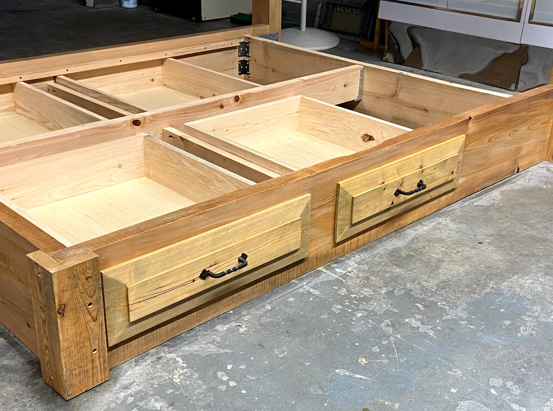 Juniper Rustic Bed Set 4