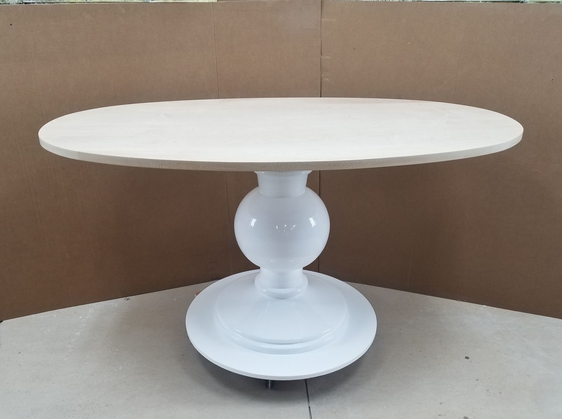 Oval Dining Room Or Breakfast Banquette Table