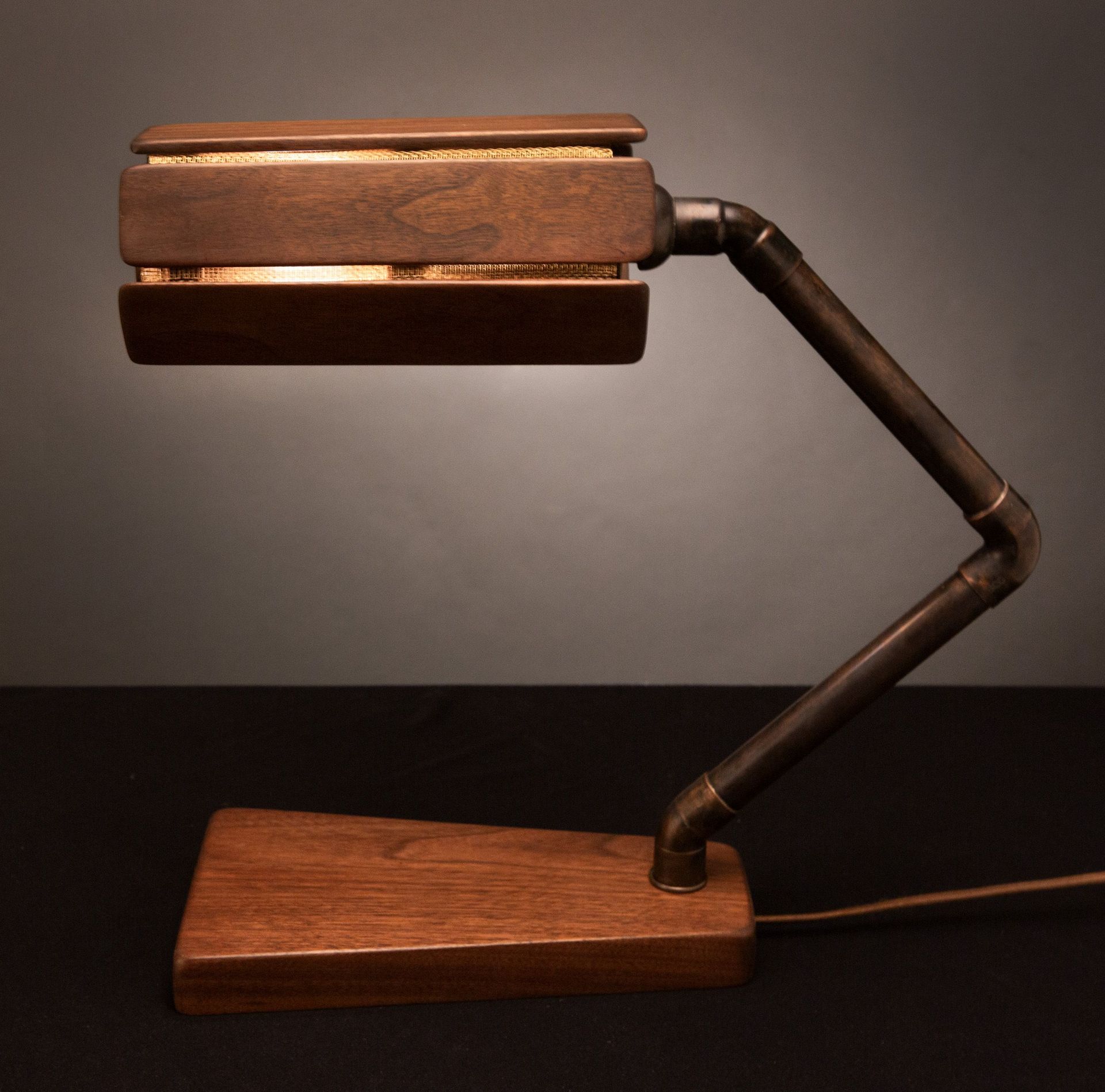 Walnut Slats Desk Lamp 1