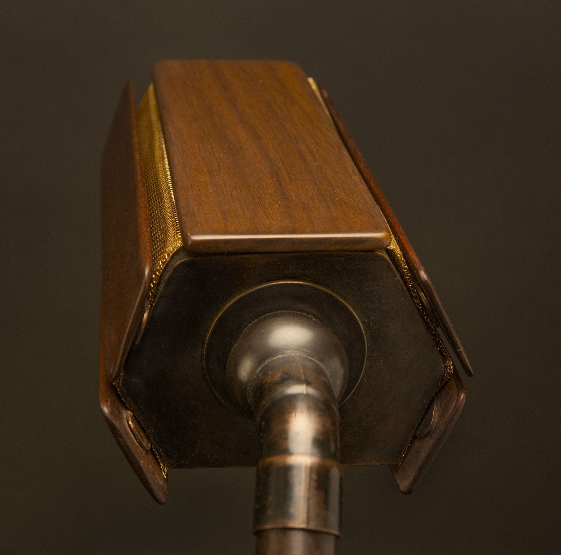 Walnut Slats Desk Lamp 4