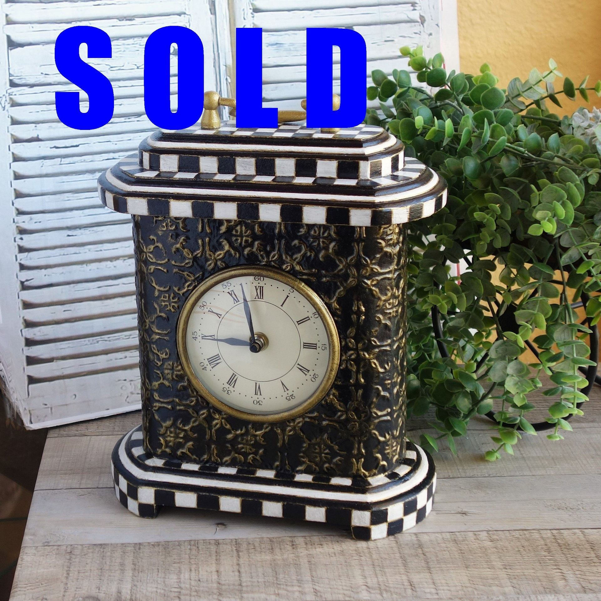 Elegant Checks Large Mantel Clock With Hidden Key Space Hidden Jewelry Space 1 