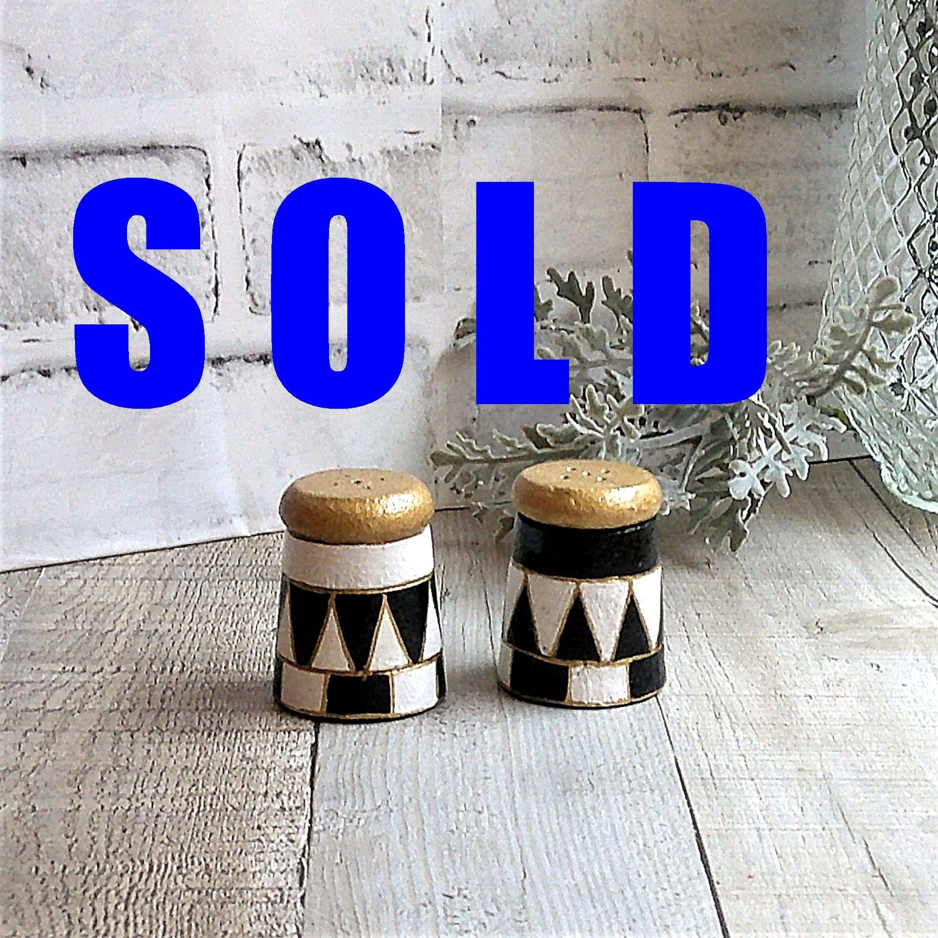 Harlequin And Elegant Checks Black And White Salt & Pepper Shakers 1 