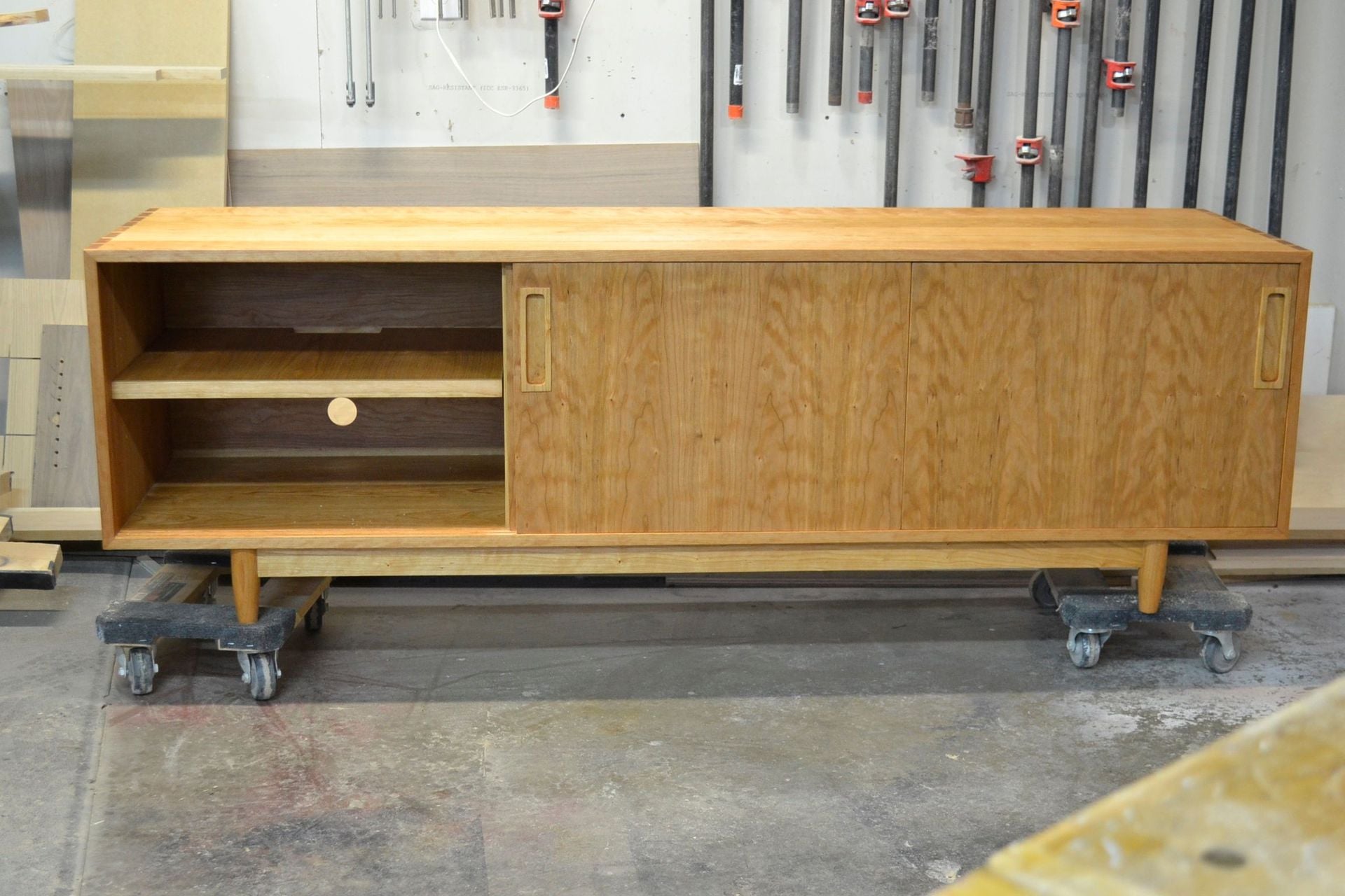 Mid Century Modern Credenza 4