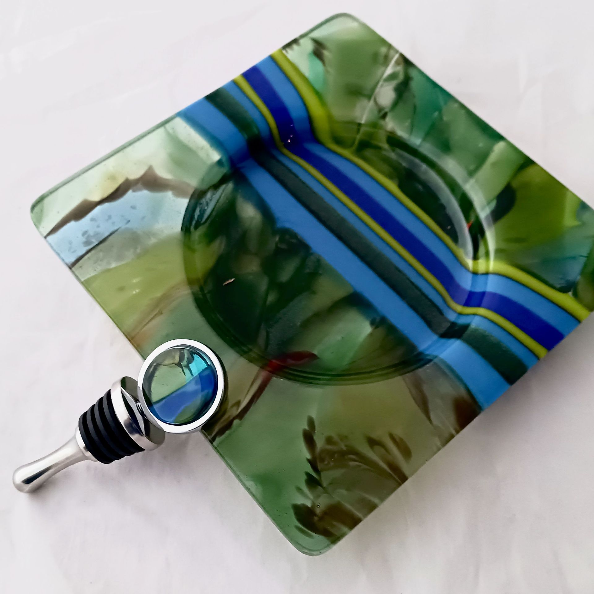 Nature-Inspired Fused Glass Bottle Stopper Featuring Handmade Glass - Meander 2
