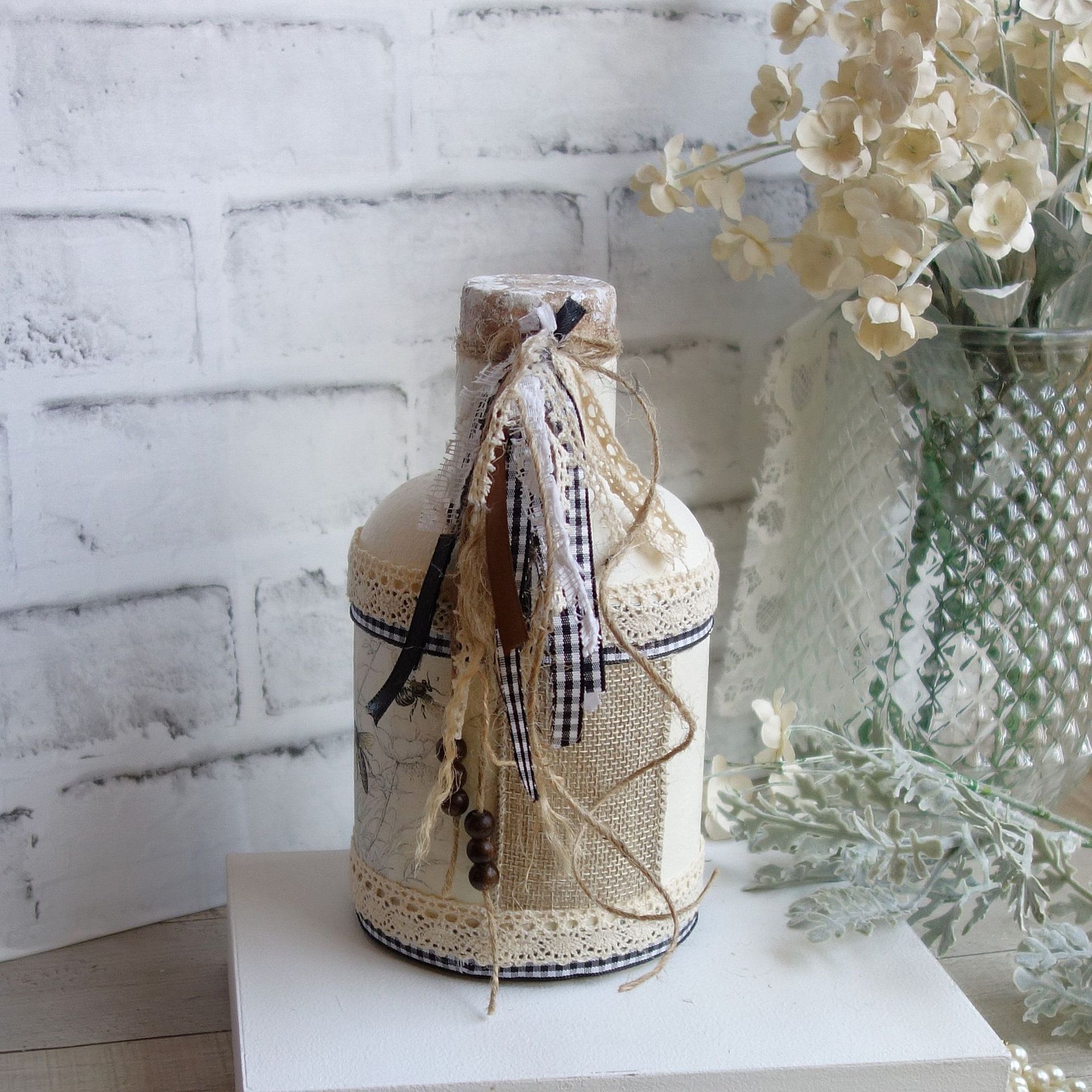 Large Honey Jar Rustic Honey Pot Bee Decorative Jug 3 
