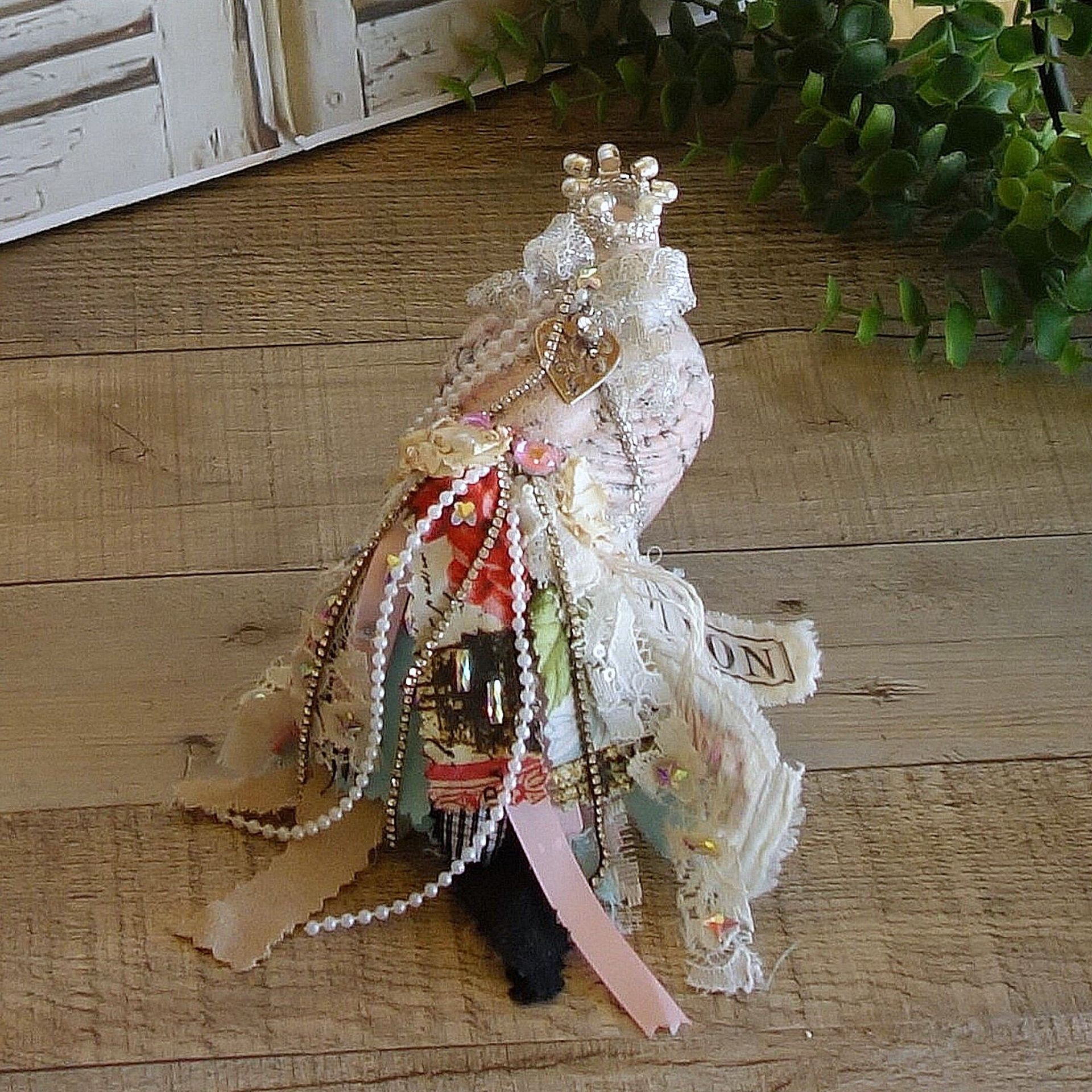 Crowned Bird Statue Romantic Shabby Chic Decor 2 