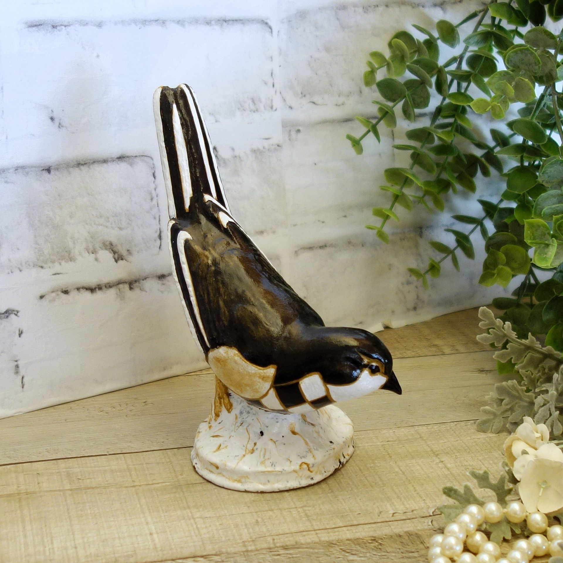 Courtly Songbird Figurine Checked Bird Decor 4 