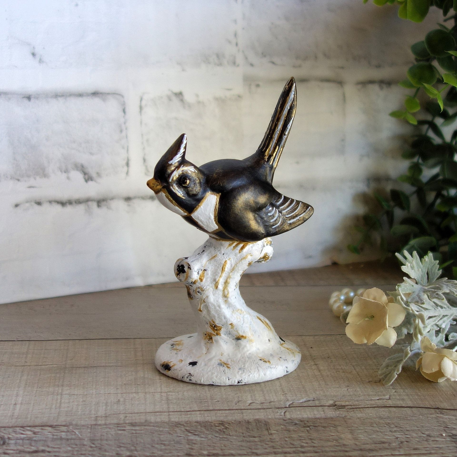 Courtly Songbirds Checked Figurine Black And White Stripes Decor 5 