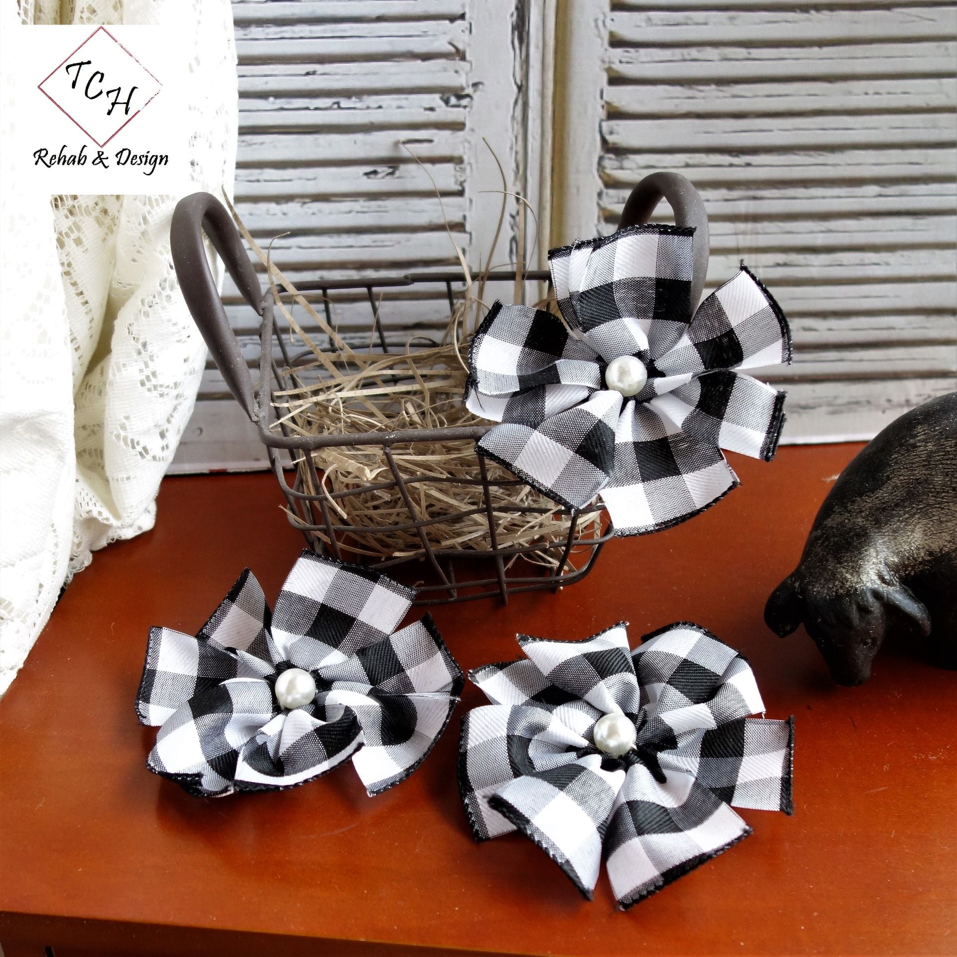 Farmhouse Flower Accents Buffalo Plaid Black And White Diy Magnets, Accents 1 