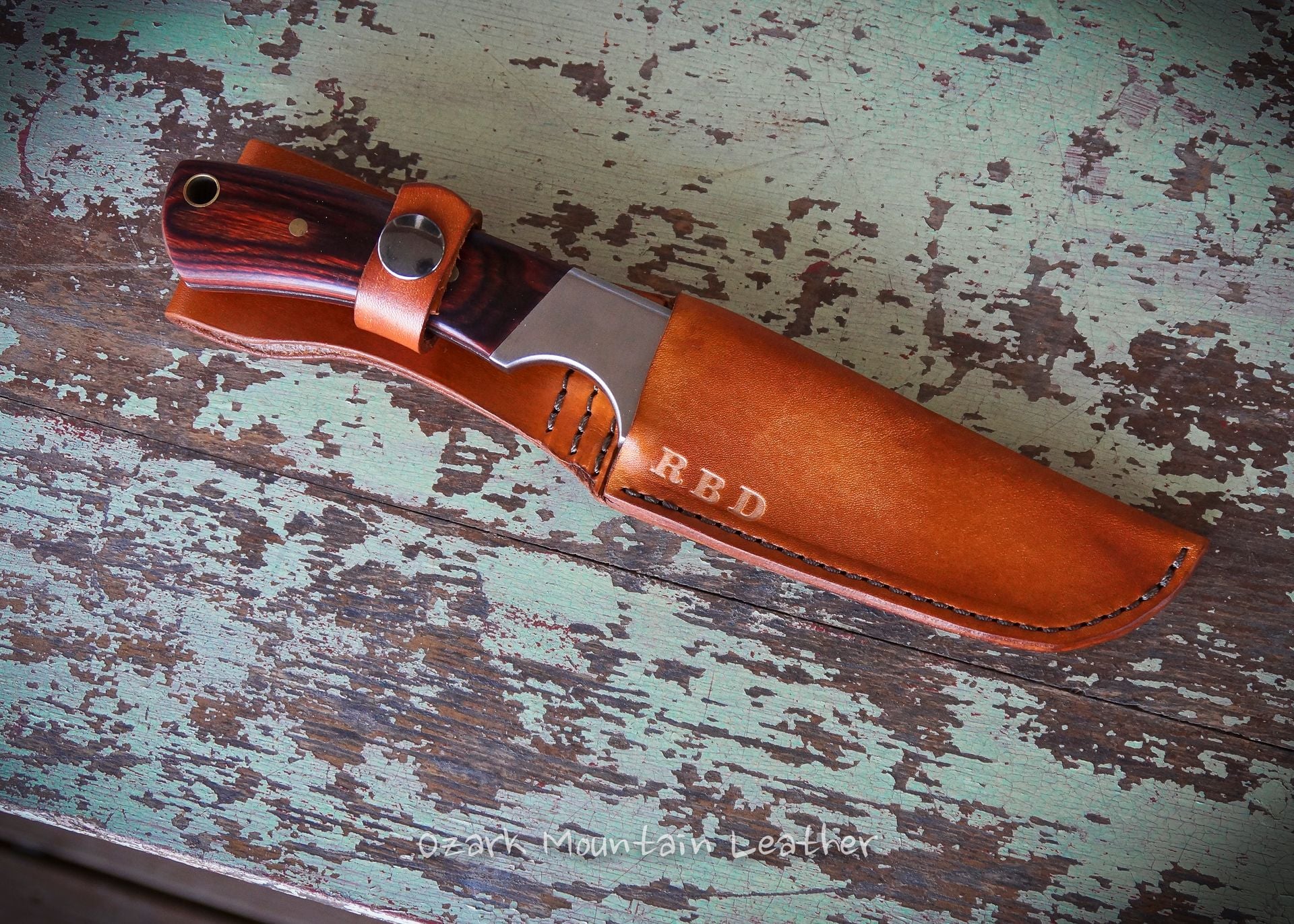 Custom Knife Sheaths To Fit Your Knife