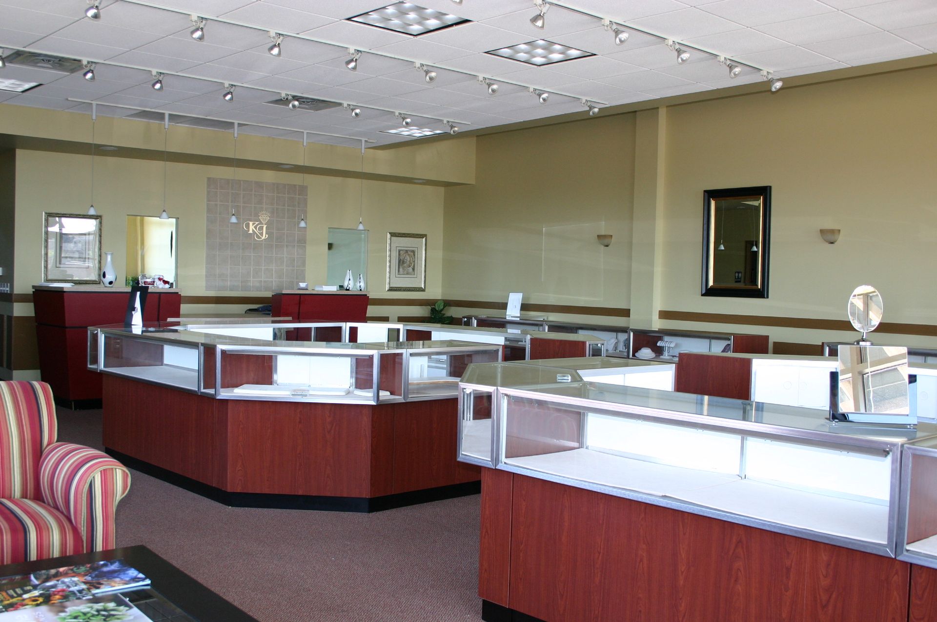 Custom Reception Desk, Cash Wrap, Showcases Or Check Out Areas 5 