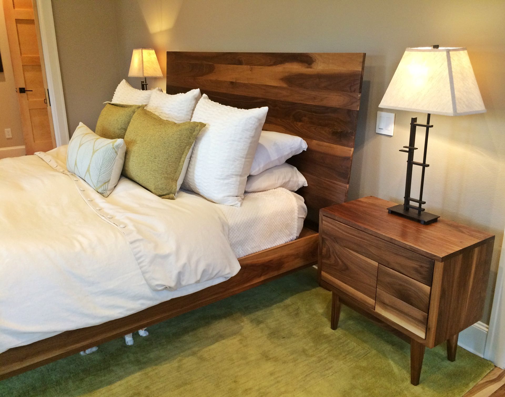 Walnut King Size Bed 2 