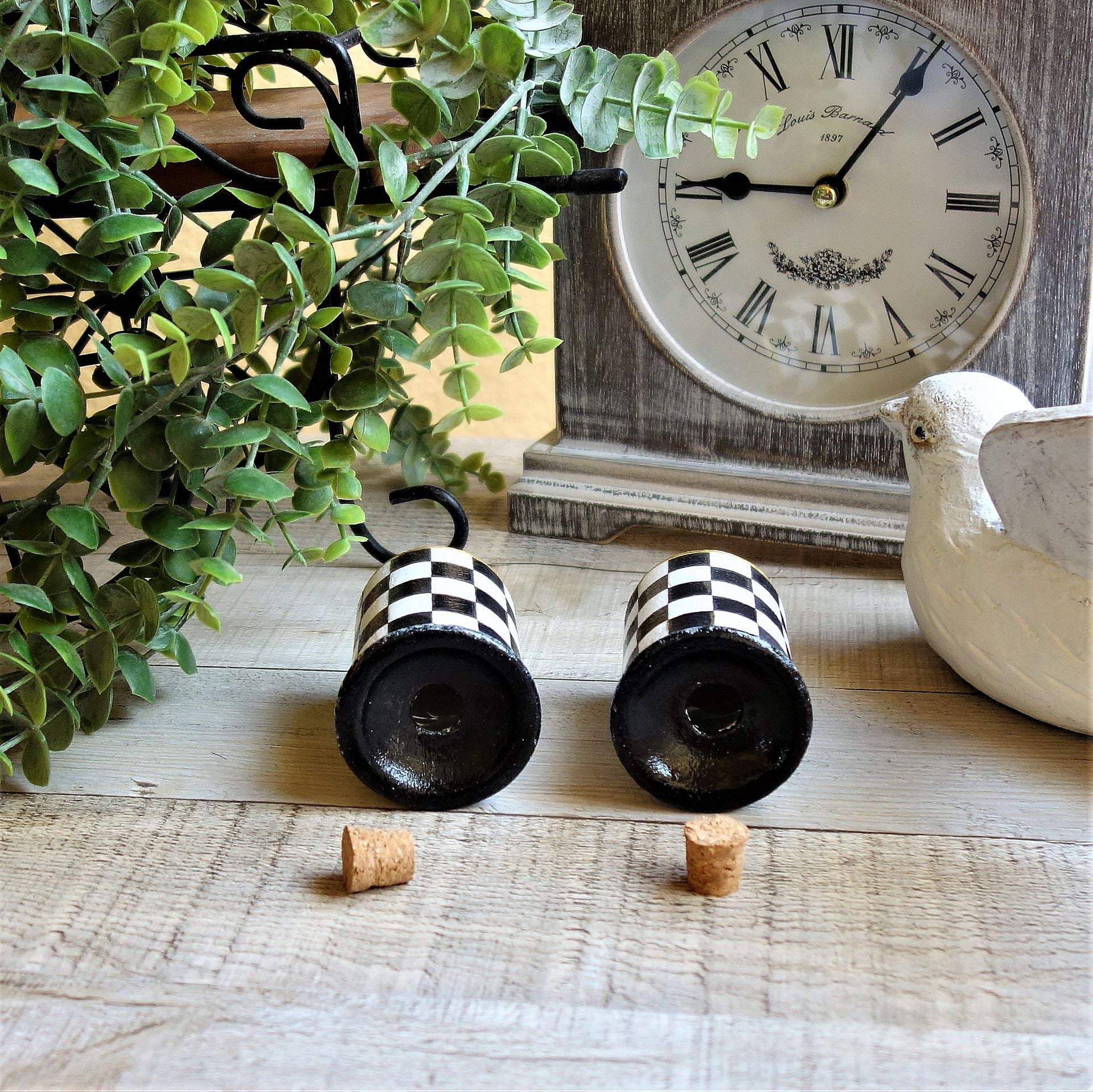 Whimsical Checks Salt And Pepper Shaker Checkered Decor 4 