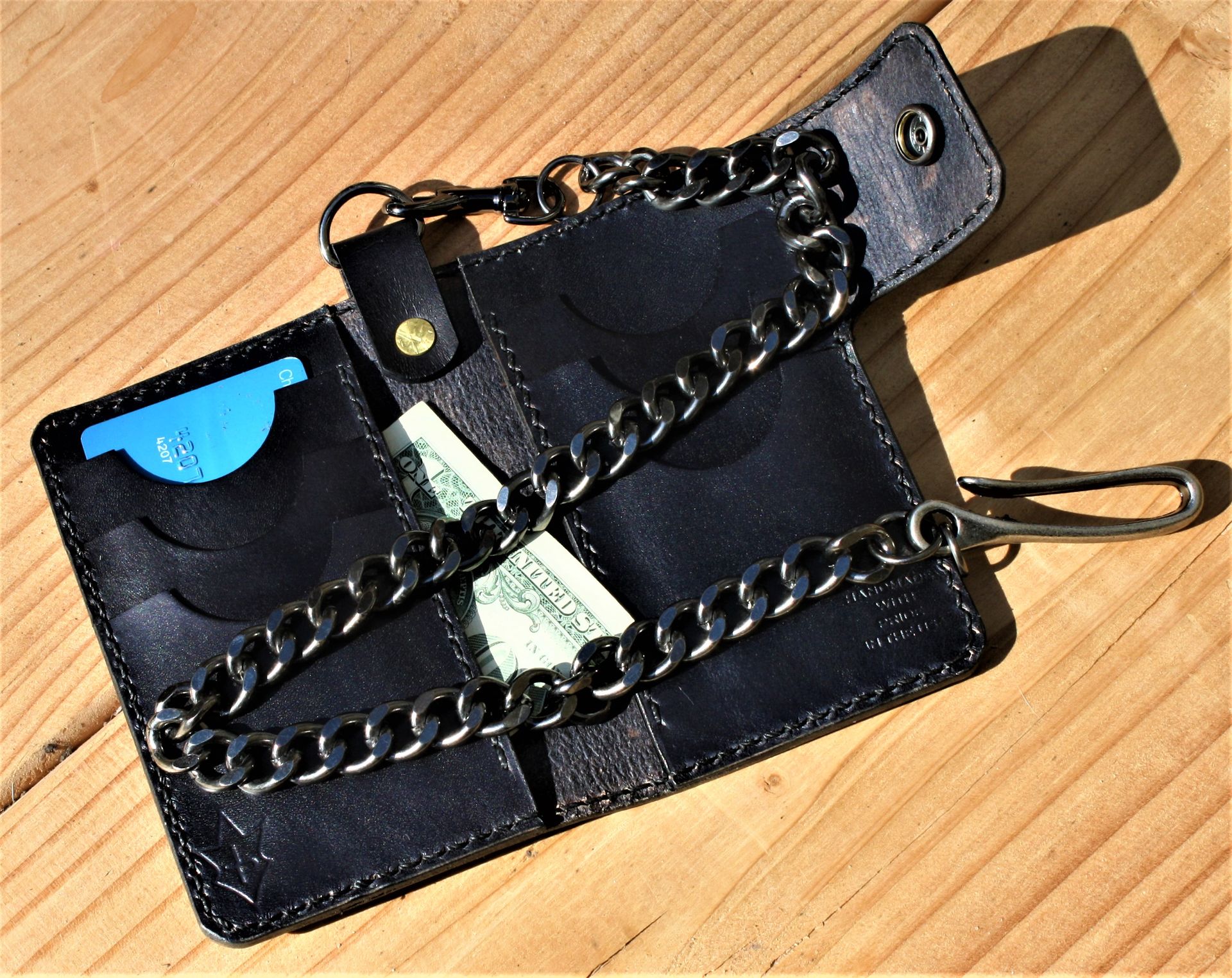 Handmade Leather Biker Wallet Vegetable Tan The Mandalorian Beskar Steel Gray 4